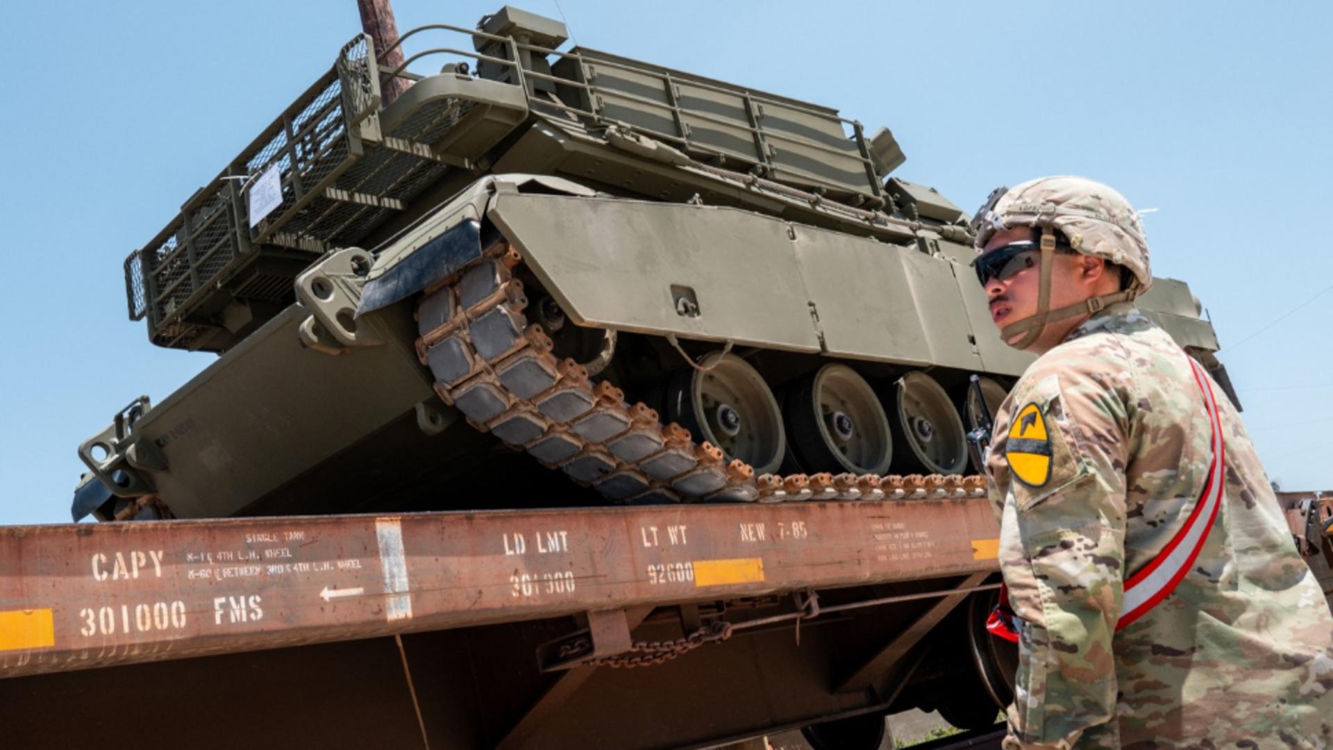 România va plăti milioane de euro pentru transportul tancurilor pe trenuri ruginite. Foto ilustrativ: Profimedia