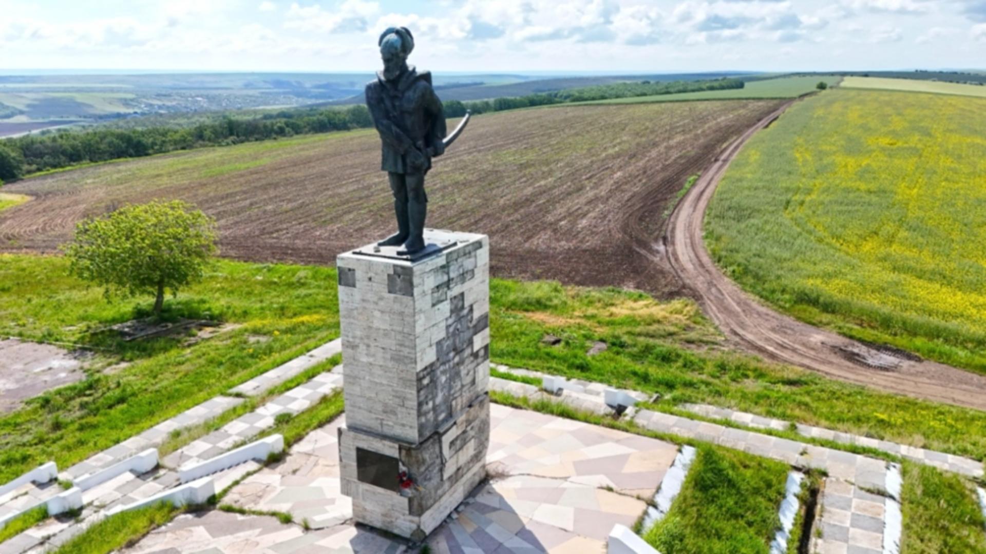 CJ Galați începe restaurarea unei statui a voievodului Ioan Vodă cel Viteaz 