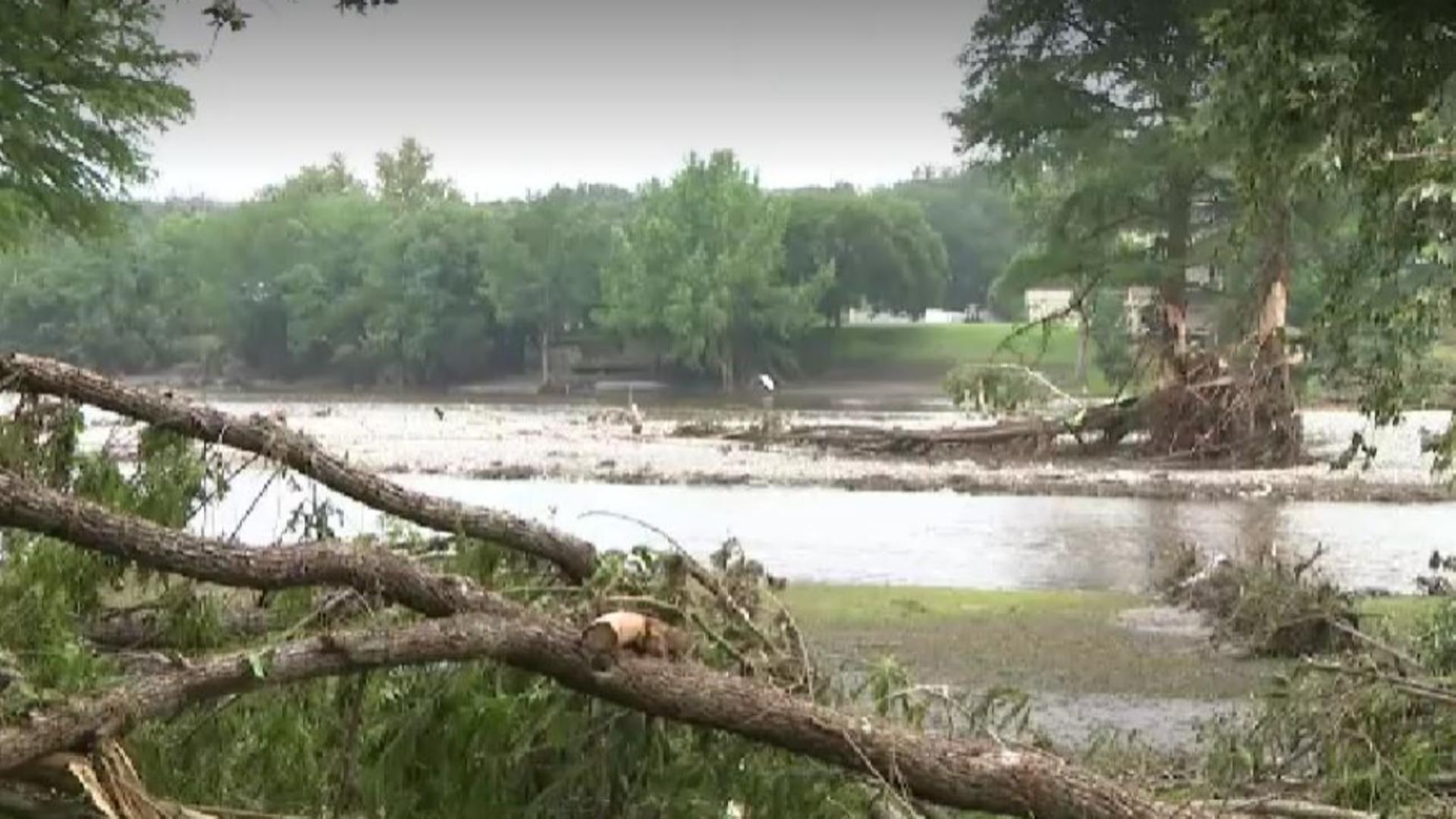 Tragedie în tabăra creștină: zeci de copii aflați într-o zonă lovită de inundații au murit