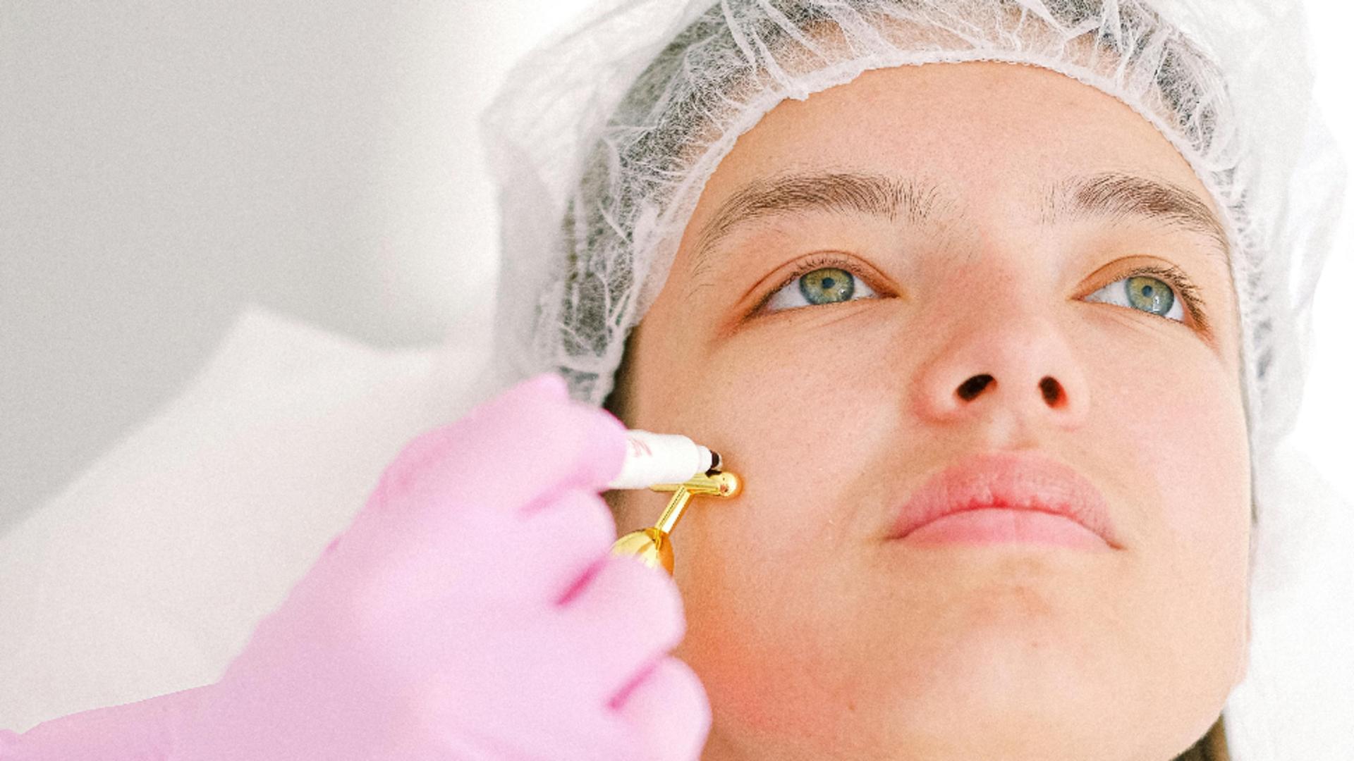 Care este secretul tinereții? O moleculă, recent descoperită, ar putea contribui la încetinirea îmbătrânirii. Ce susțin cercetătorii!