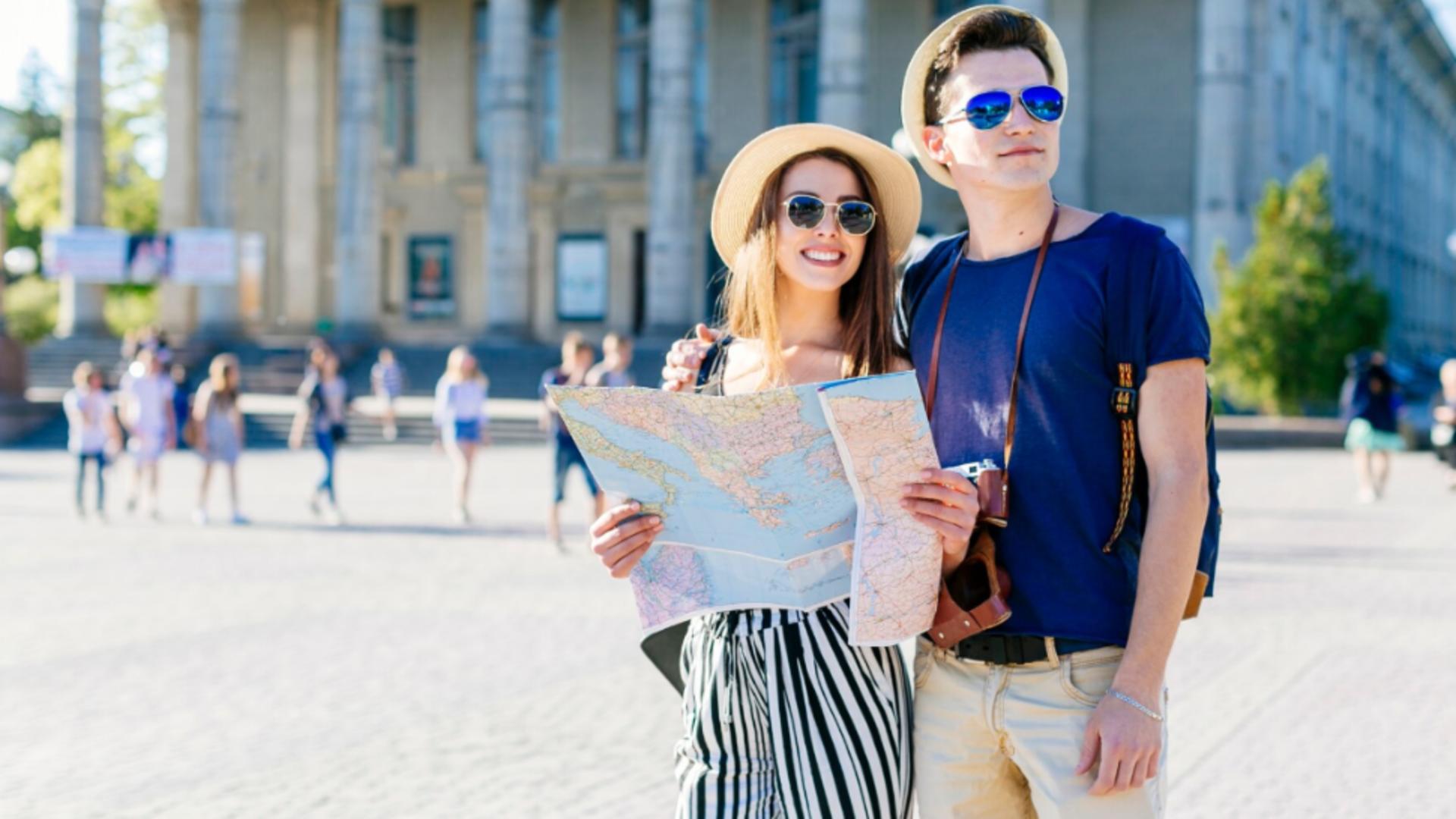 O destinație turistică populară din Italia interzice descălțatul în parc. Amenzi de până la 500 de euro pentru  turiștii neatenți