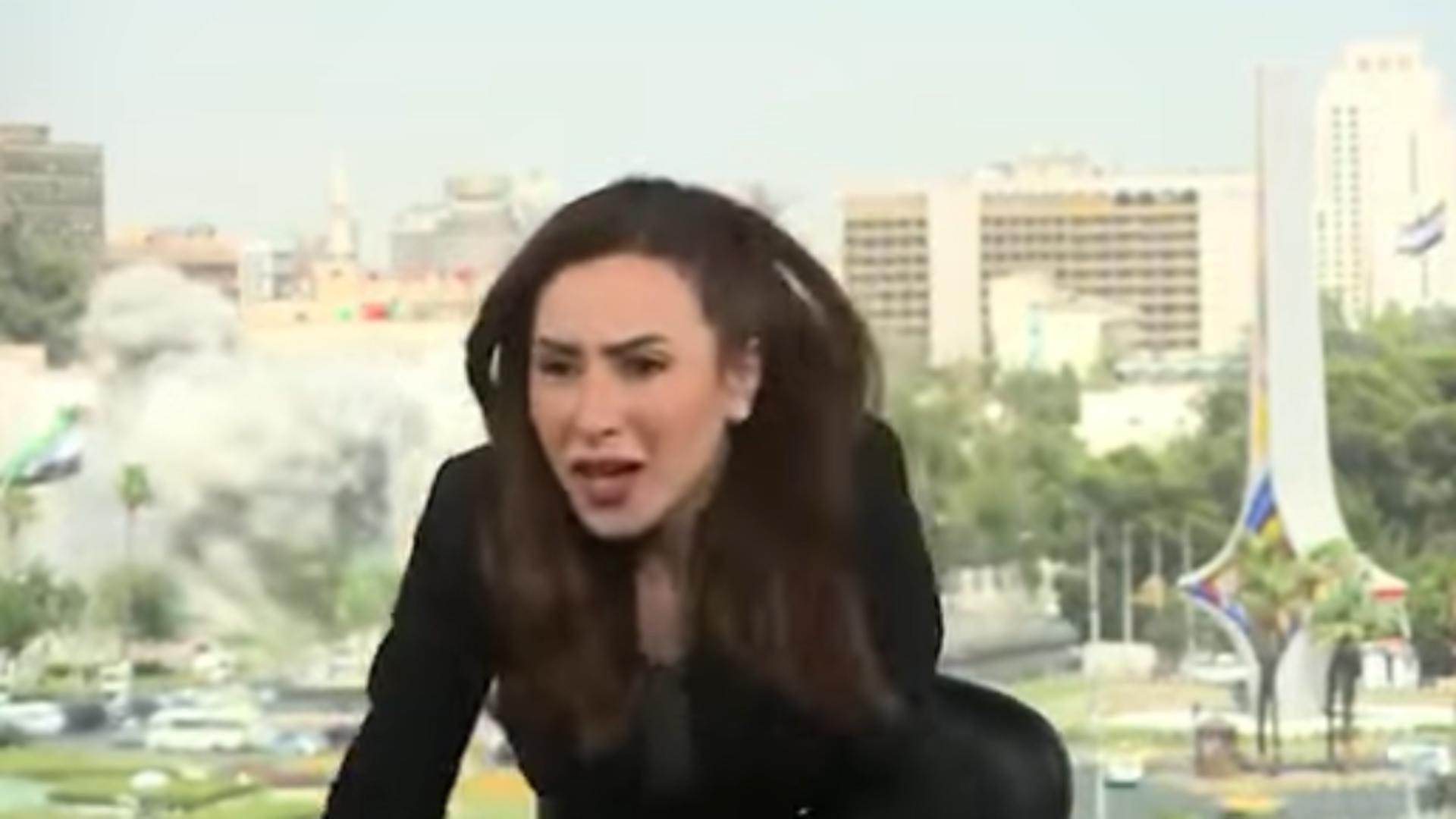 VIDEO. Momentul în care trupele israeliene au lovit Ministerul Apărării din Siria, surprins în direct la o televiziune națională de știri