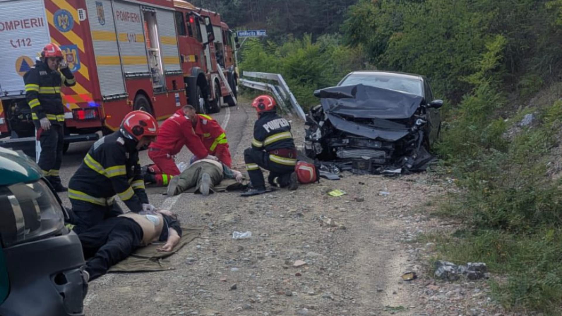 Tragedie pe DN 57, în Mehedinți: două persoane au murit și alte două au fost rănite în urma unui accident grav