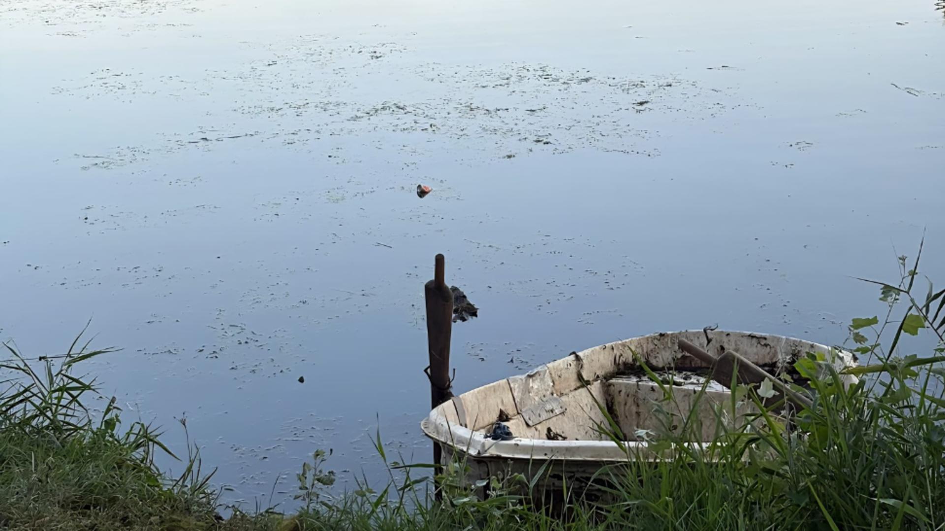 Sesiune de pescuit încheiată tragic. Un bărbat a vrut să se răcorească, dar nu a mai ieșit din apă