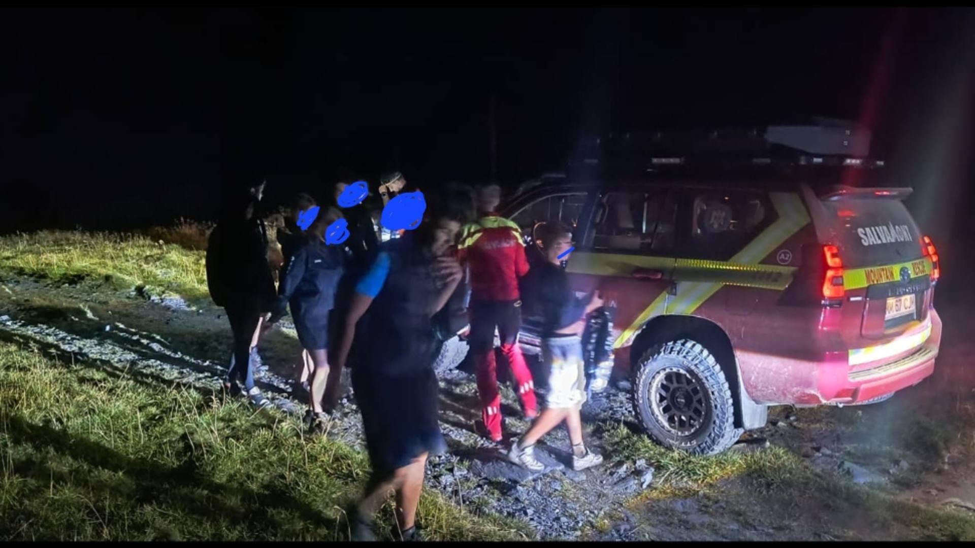 Operațiune de salvare în Munții Rodnei: 11 persoane recuperate de salvamontiști, între care 9 copii/ Facebook Salvamont