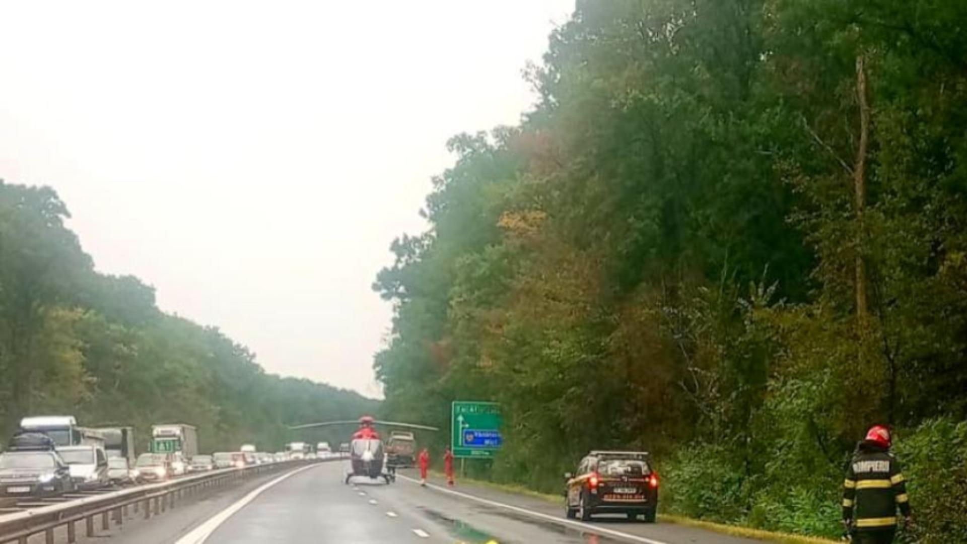 Victimele au primit ajutor la fața locului, înainte de a fi transportate la spital (foto: DRDP București)