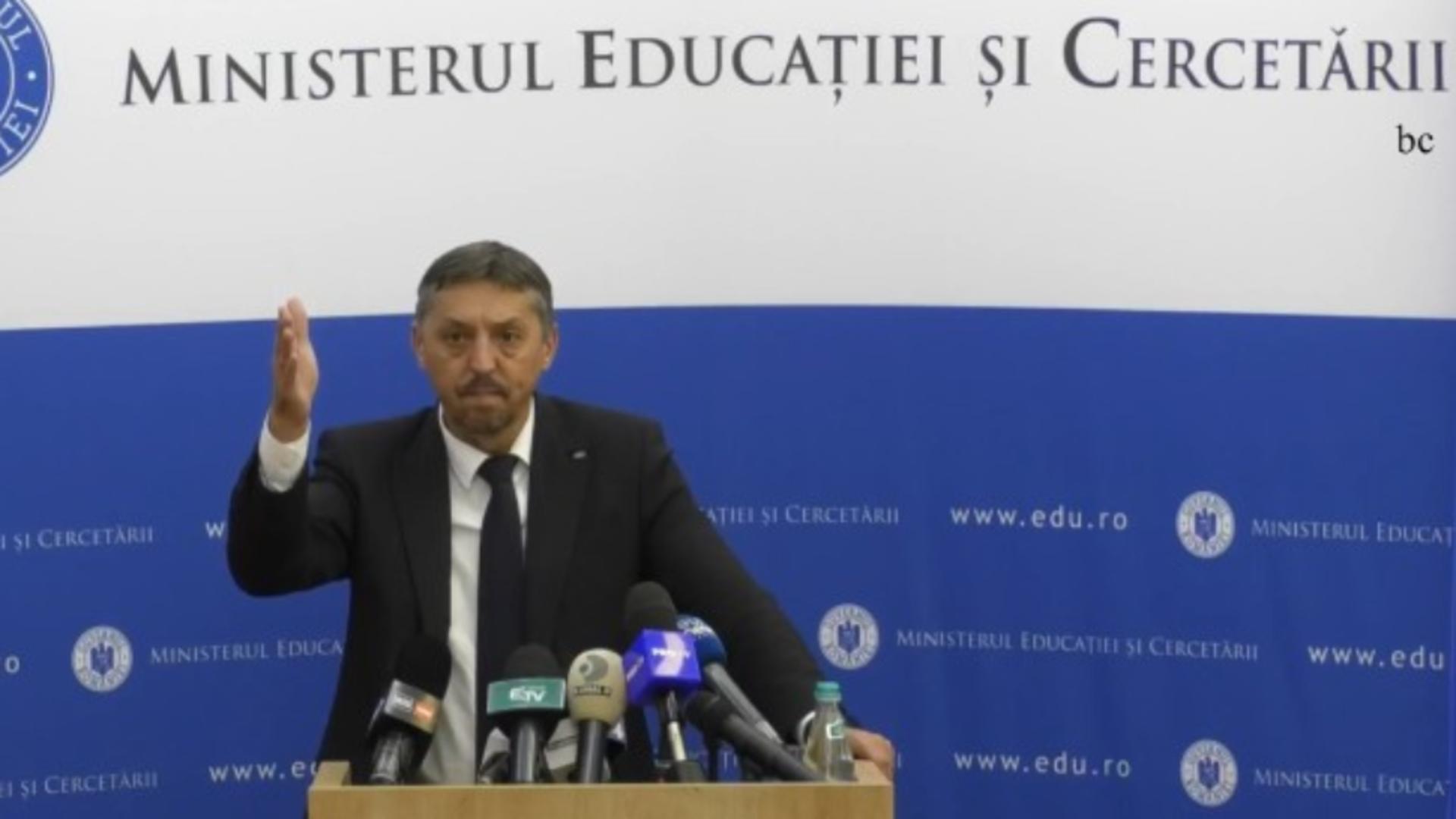 Daniel David vorbește despre bursele studenților: „În 2025-2026 vom depăși nivelul din 2022-2023”
