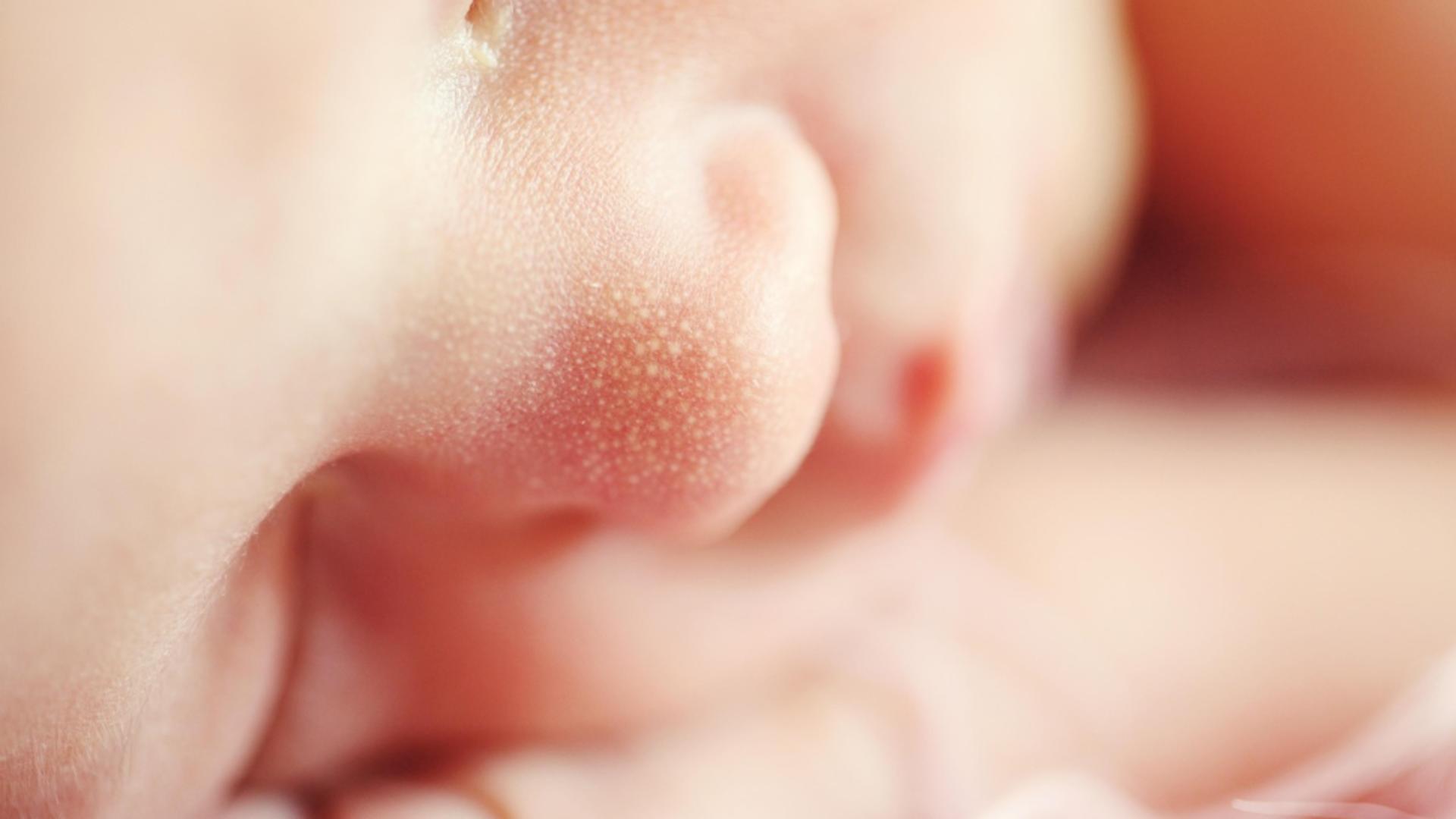  Anchetă la un spital după ce mai mulți bebeluși au murit. Au fost infectați cu o bacterie prezentă în detergentul de vase folosit în spălarea biberoanelor