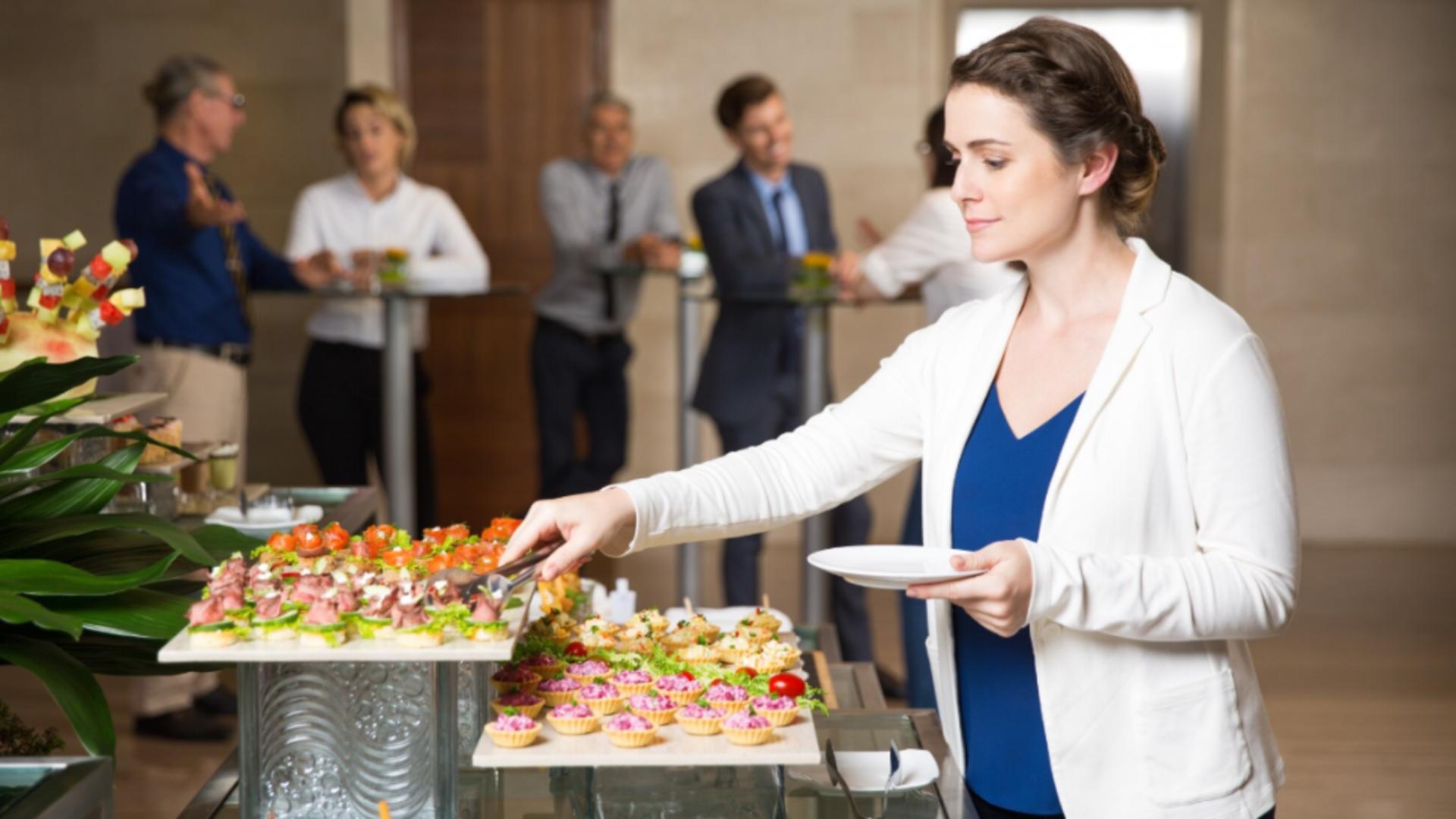 Una dintre cele mai populare destinații turistice ale românilor renunță la sistemul all-inclusive. Turiștii vor fi nevoiți să își ajusteze stilul de vacanță