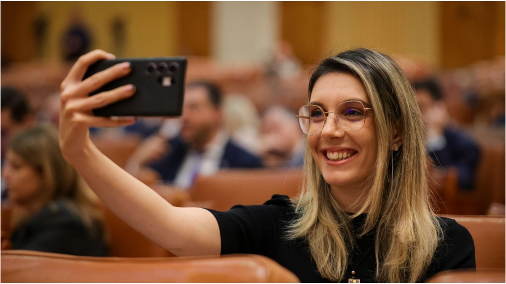 Ministra rezist nu crede în Coaliție. Foto/Arhivă