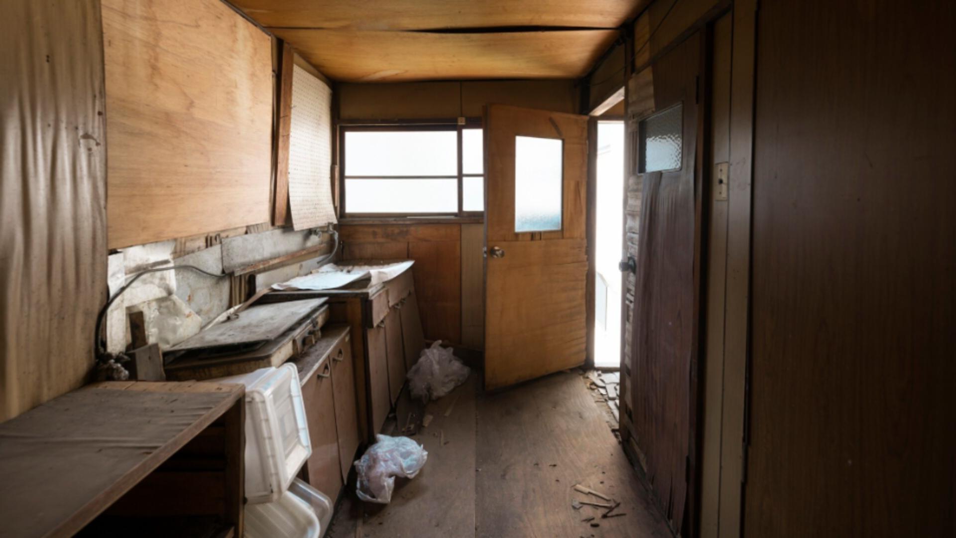 Un proprietar spaniol acuză chiriași români că i-au distrus apartamentul. Foto ilustrativ