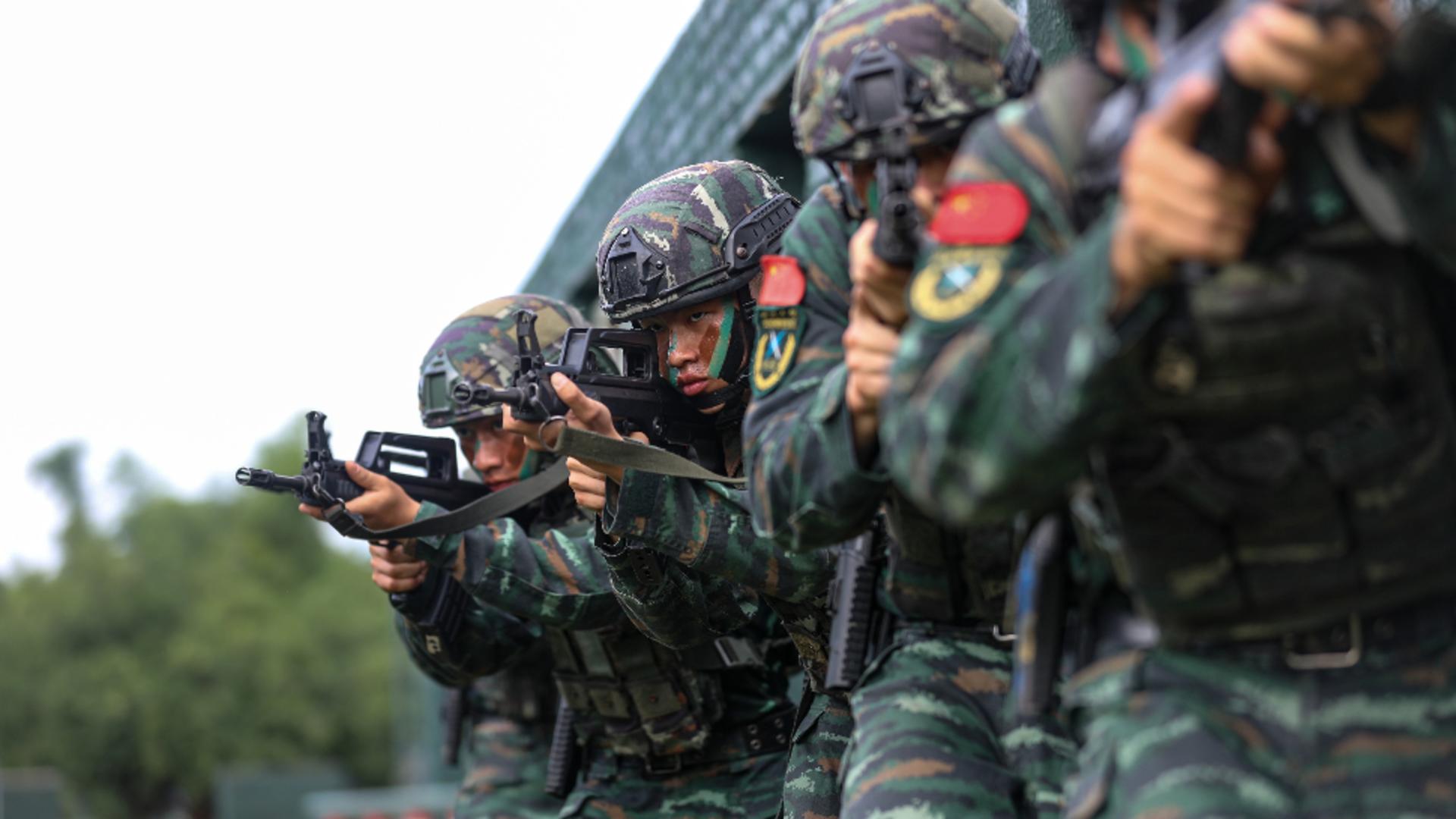 China vrea să mențină pacea în Ucraina. Foto/Profimedia