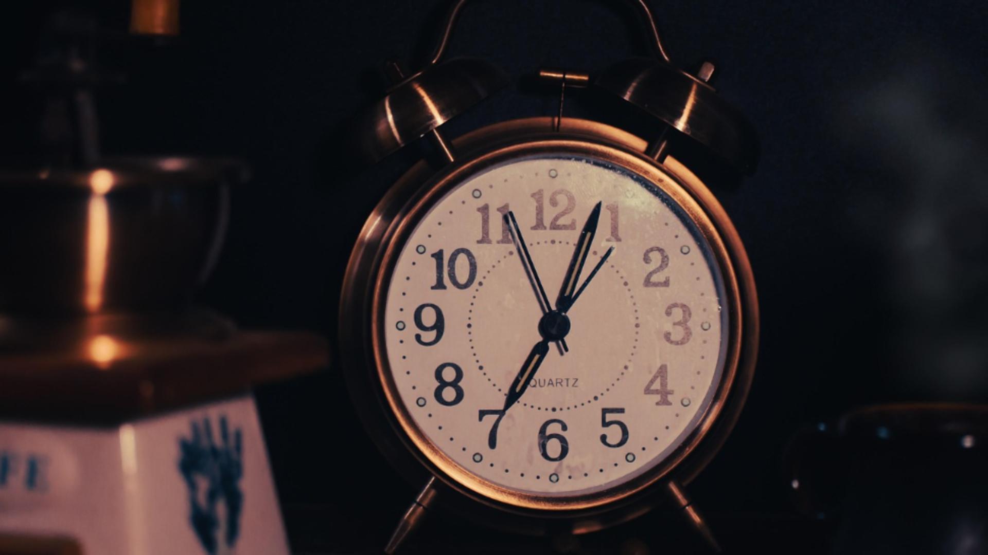 Trece sau nu România la ora de iarnă 2025: ce trebuie să știm și care sunt efectele asupra sănătății