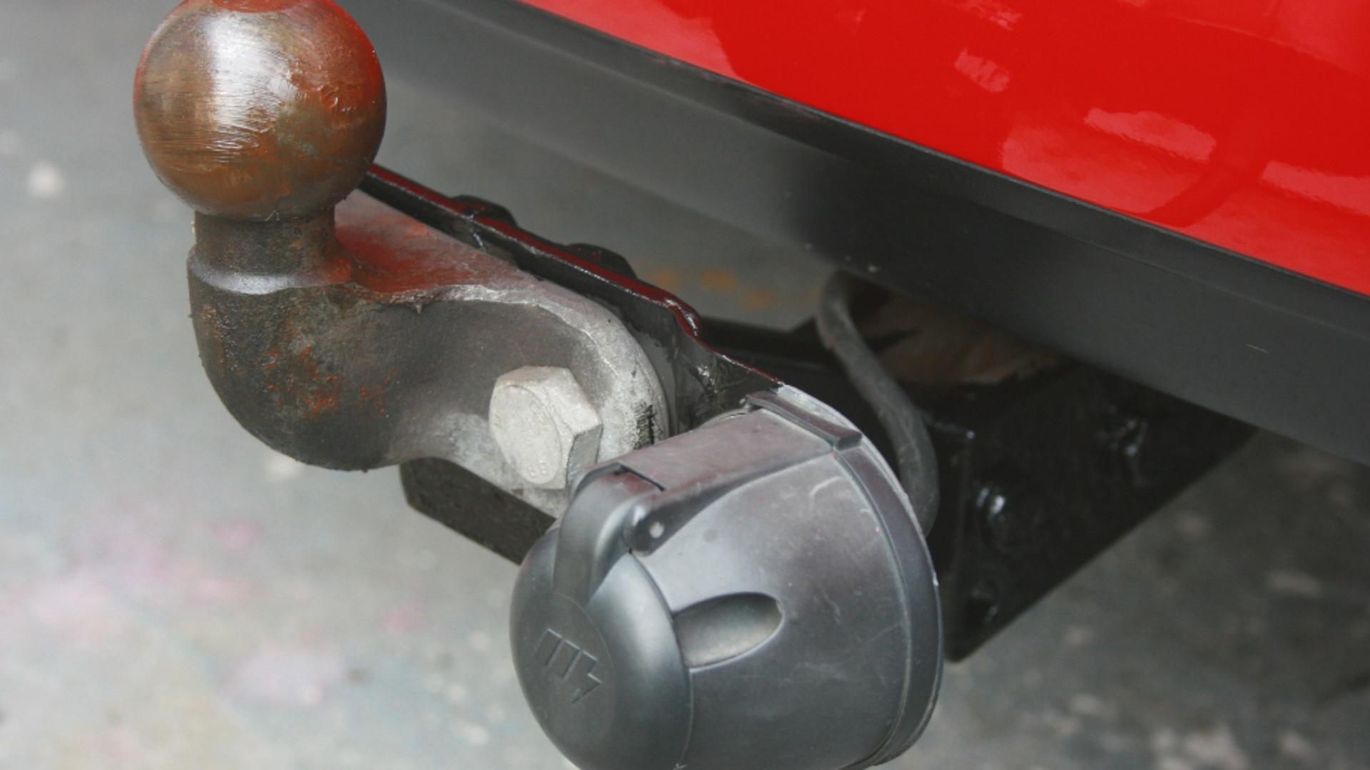 În ce țări nu ai voie cu cârlig de remorcare la mașină. Foto/Profimedia