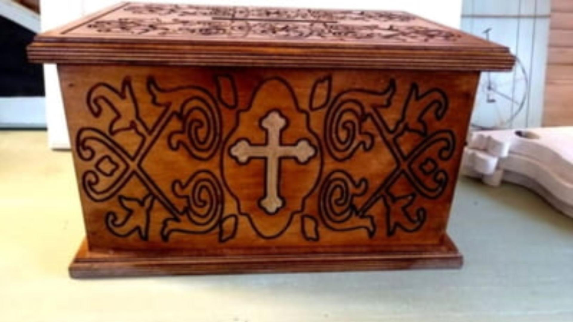 Adolescent de 17 ani, reținut după ce a furat din ”cutia milei”