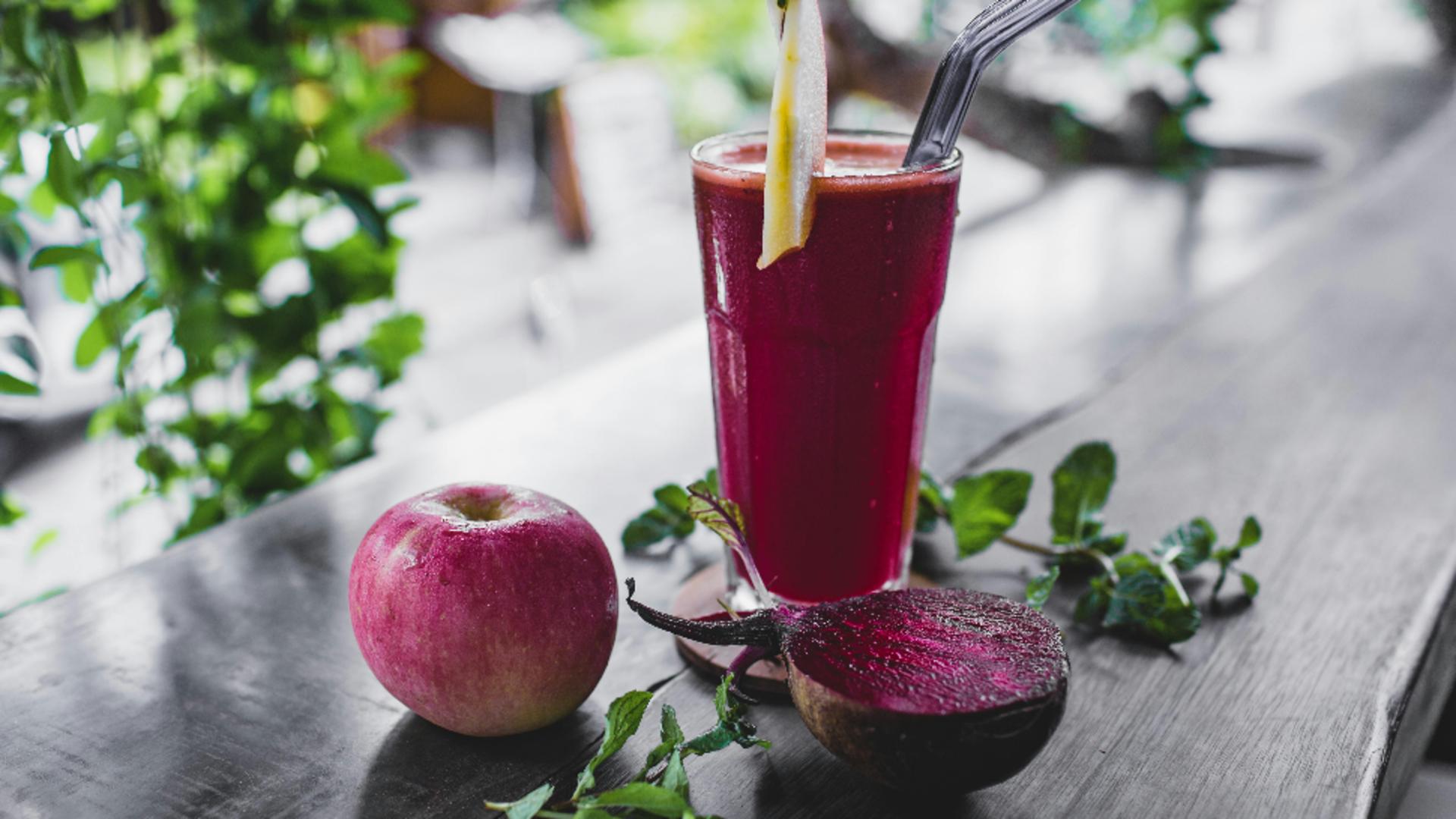 Băutura care ajută la detoxifierea ficatului. Combinații de fructe și legume care curăță organismul de toxine