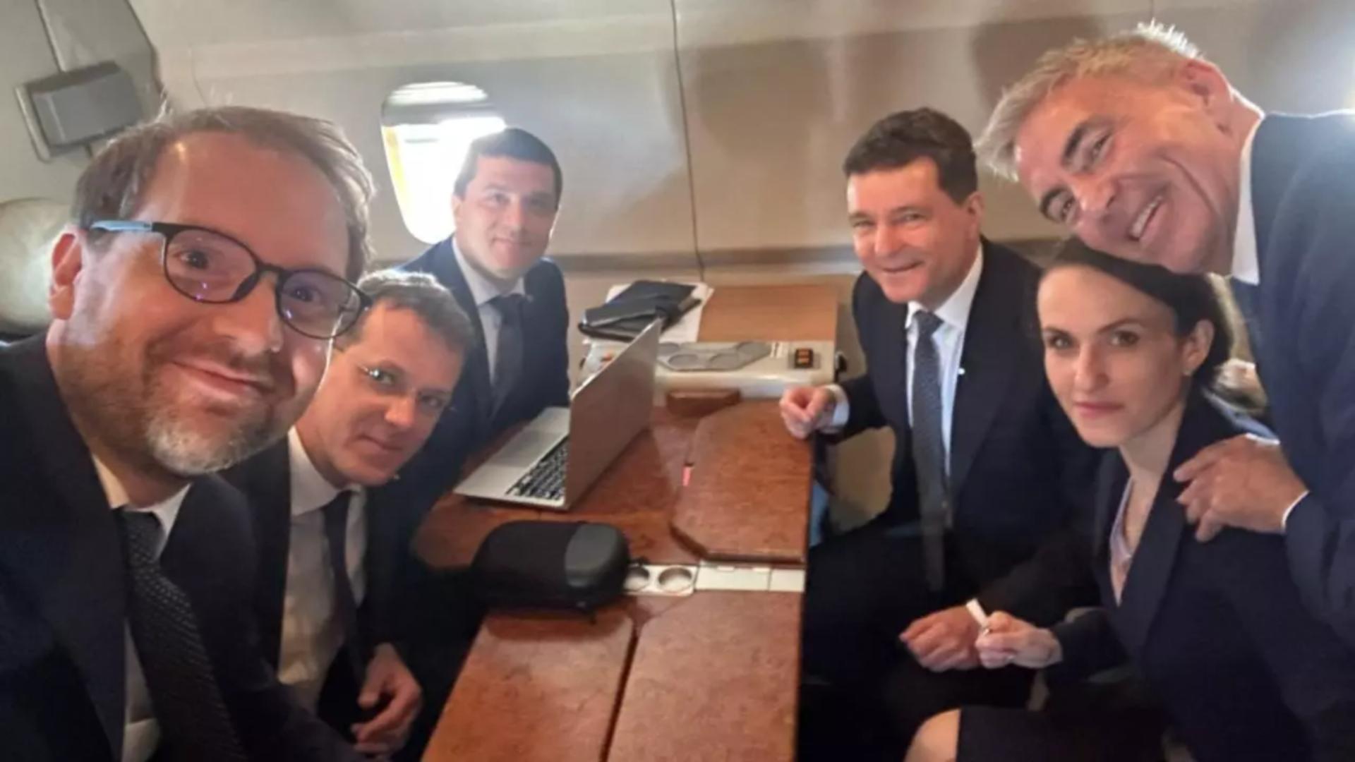 Cum vor reziștii să vândă țara la bucată. Stenogramele care dau în vileag planul pentru a vinde 11 din cele mai profitabile companii de stat