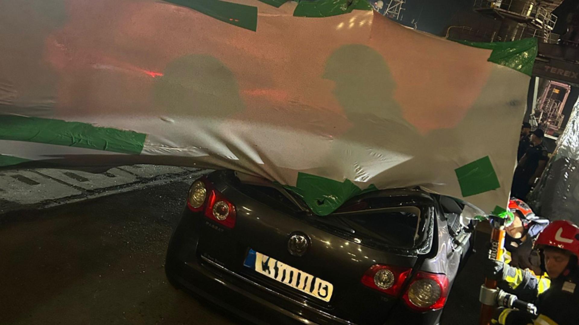 Bărbatul aflat în autoturism a scăpat teafăr 