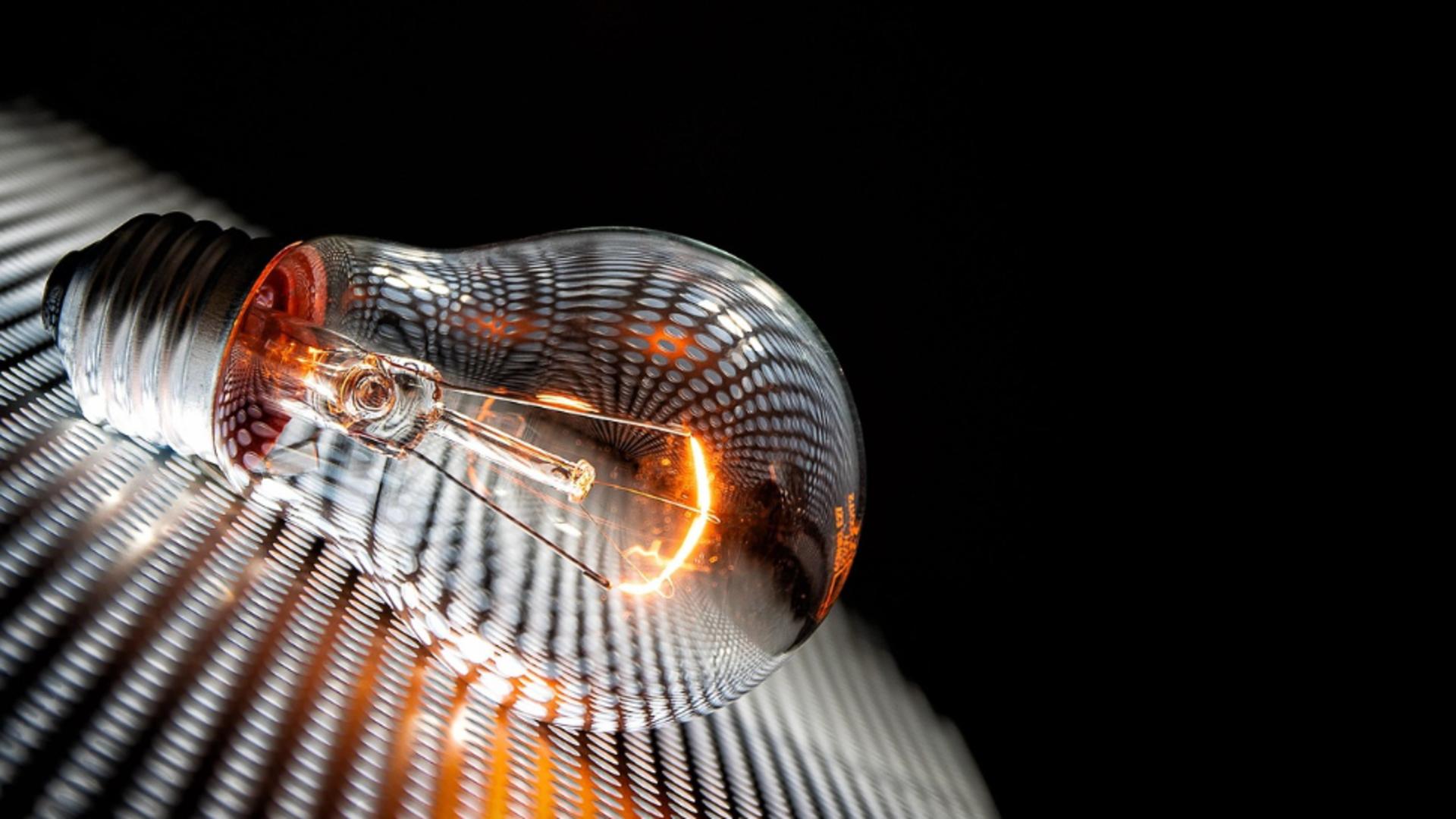 Trucuri pentru a reduce factura la energie cu până la 30%. Recomandările specialiștilor: aparatele care consumă cel mai mult