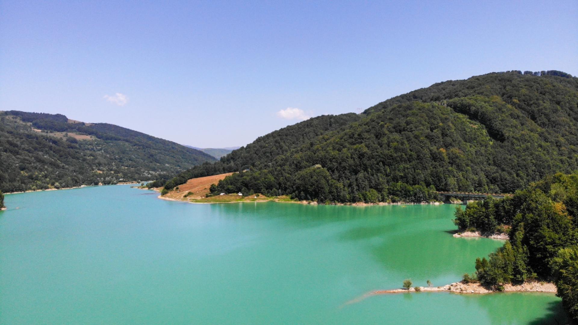 Lacul Paltinu. Foto: Facebook