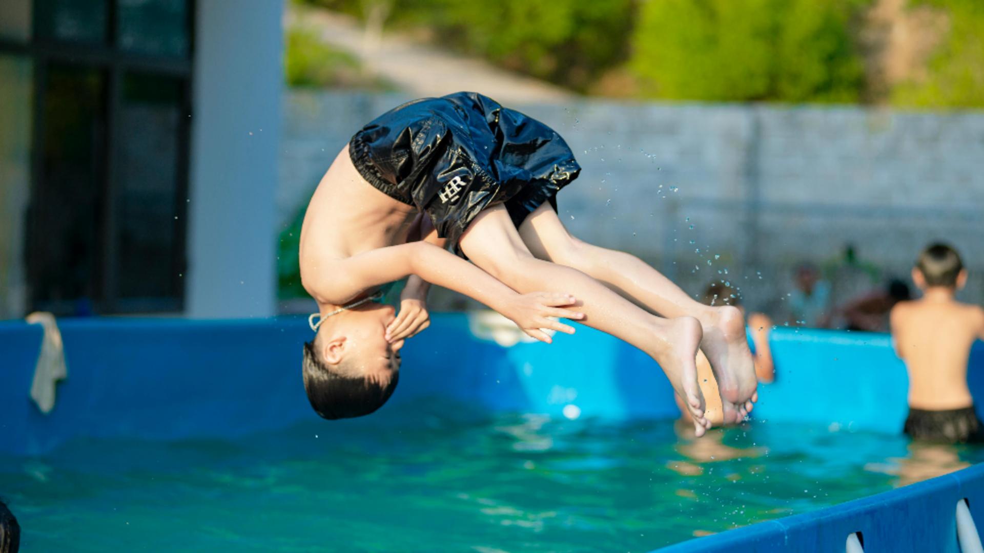Ce pericole se ascund la piscină. Boli pe care le poți contacta la bazin. Sfaturile specialiștilor pentru a evita astfel de afecțiuni