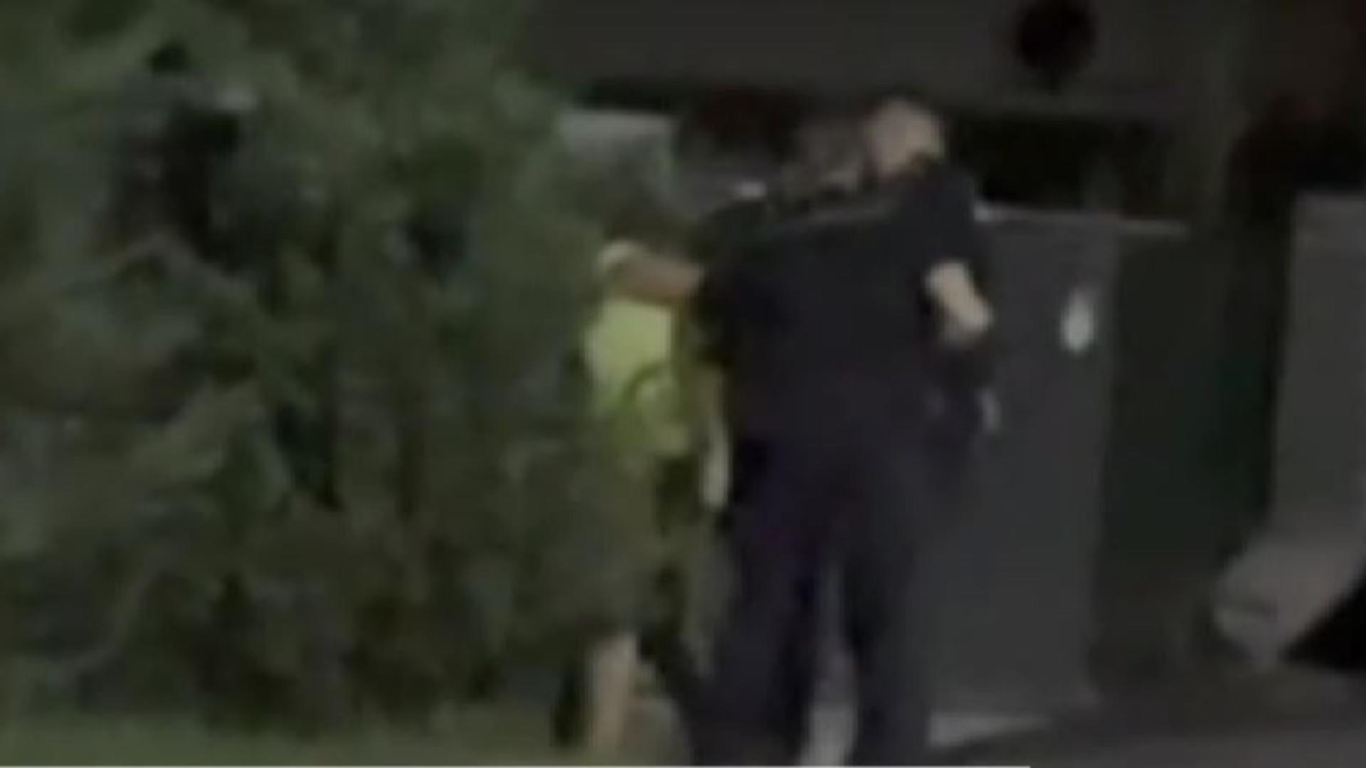 Acuzații grave aduse unor polițiști: o femeie de 57 de ani spune că a fost bătută de oamenii legii