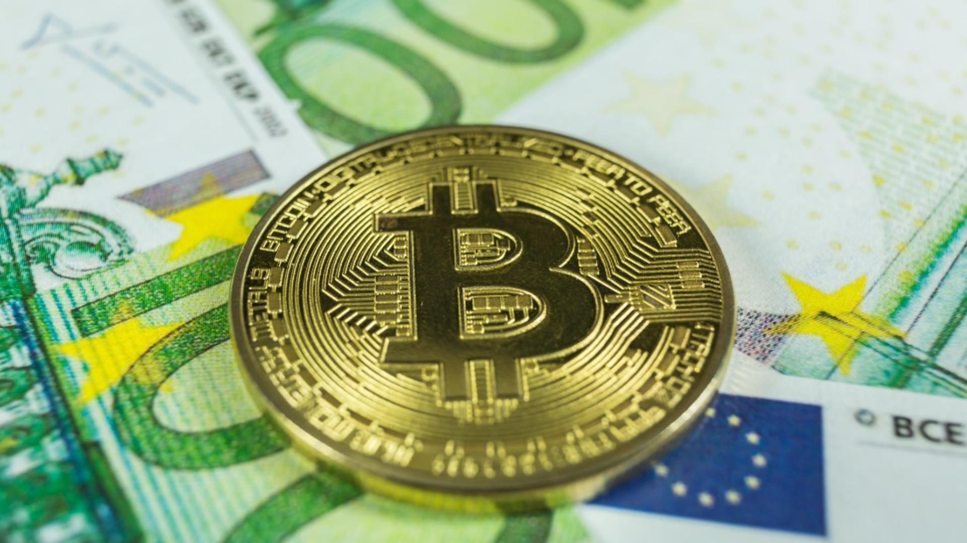 Schemă de înșelăciune pe WhatsApp și Telegram cu falși experți în investiții crypto: avertismentul ASF/ Profimedia