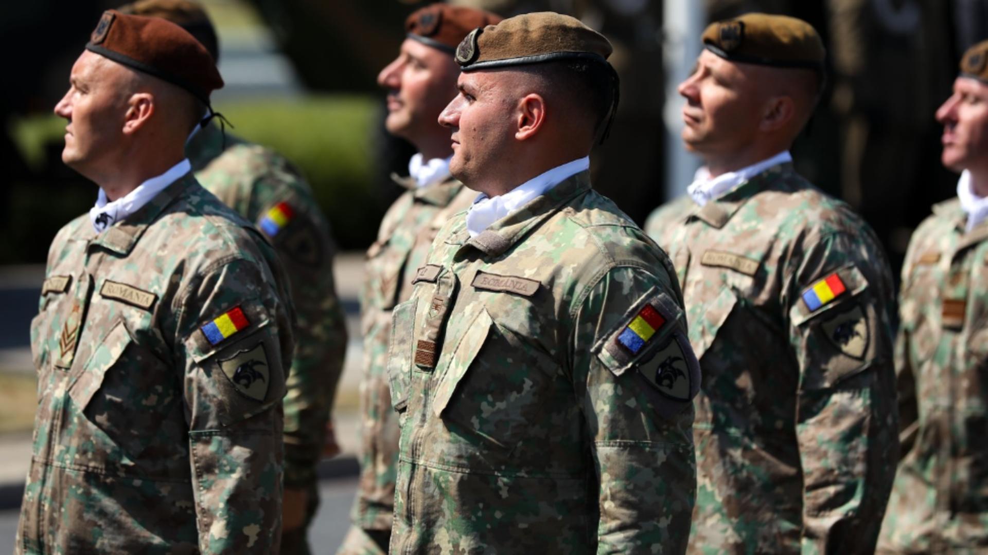 Stagiul militar voluntar, anunțat de Ionuț Moșteanu. Foto: Profimedia