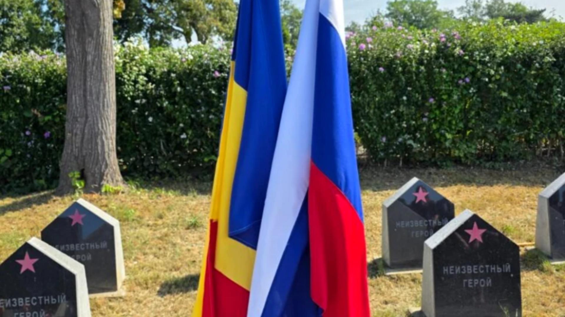 Steagul Rusiei, arborat în cadrul unui eveniment din Iași. Foto: Ziarul de Iasi