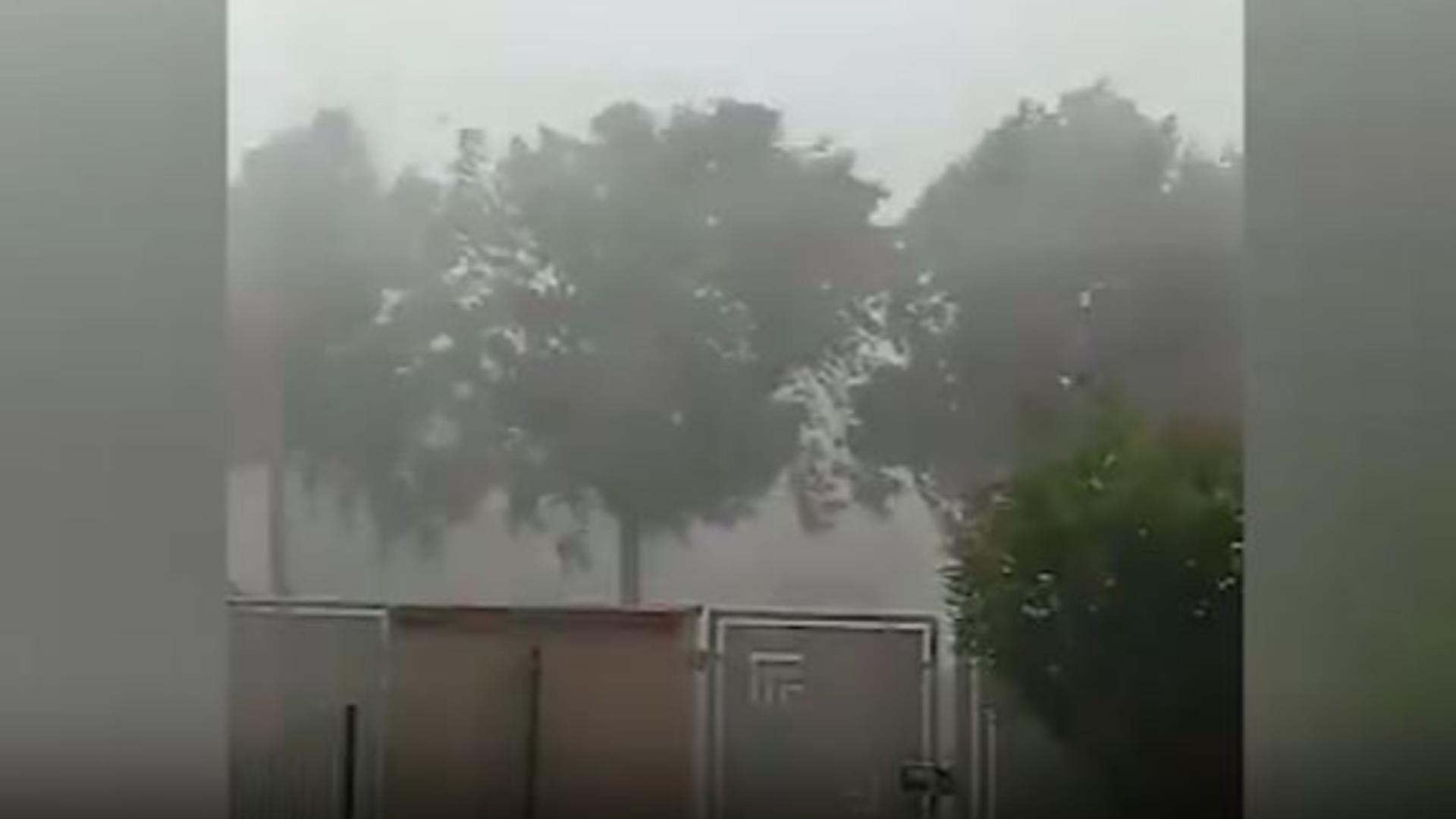 Nordul Italiei lovit de o tornadă. O clădire s-a prăbușit