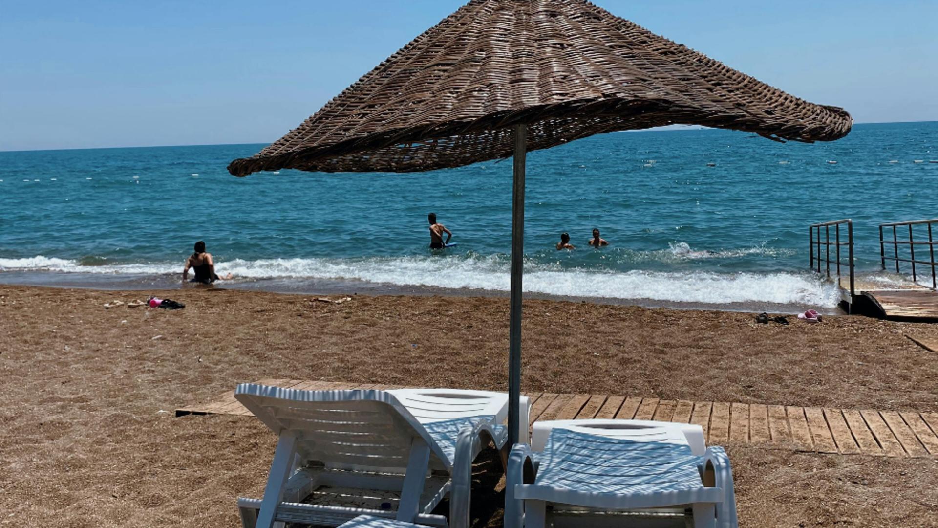 Ce trebuie să știi dacă ai probleme cardiologice și mergi în vacanțe tropicale. Sfaturile unui medic