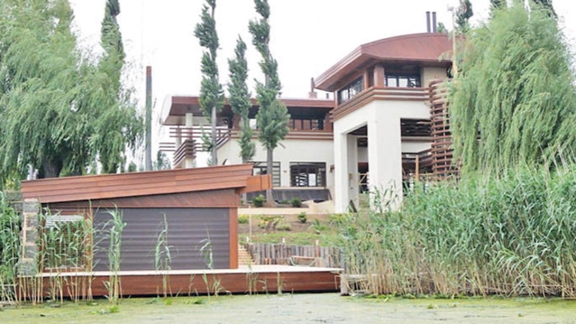 Vila lui Dinu Patriciu de la Snagov, scoasă din nou la vânzare. Prețul, redus cu un milion de euro / Captură video