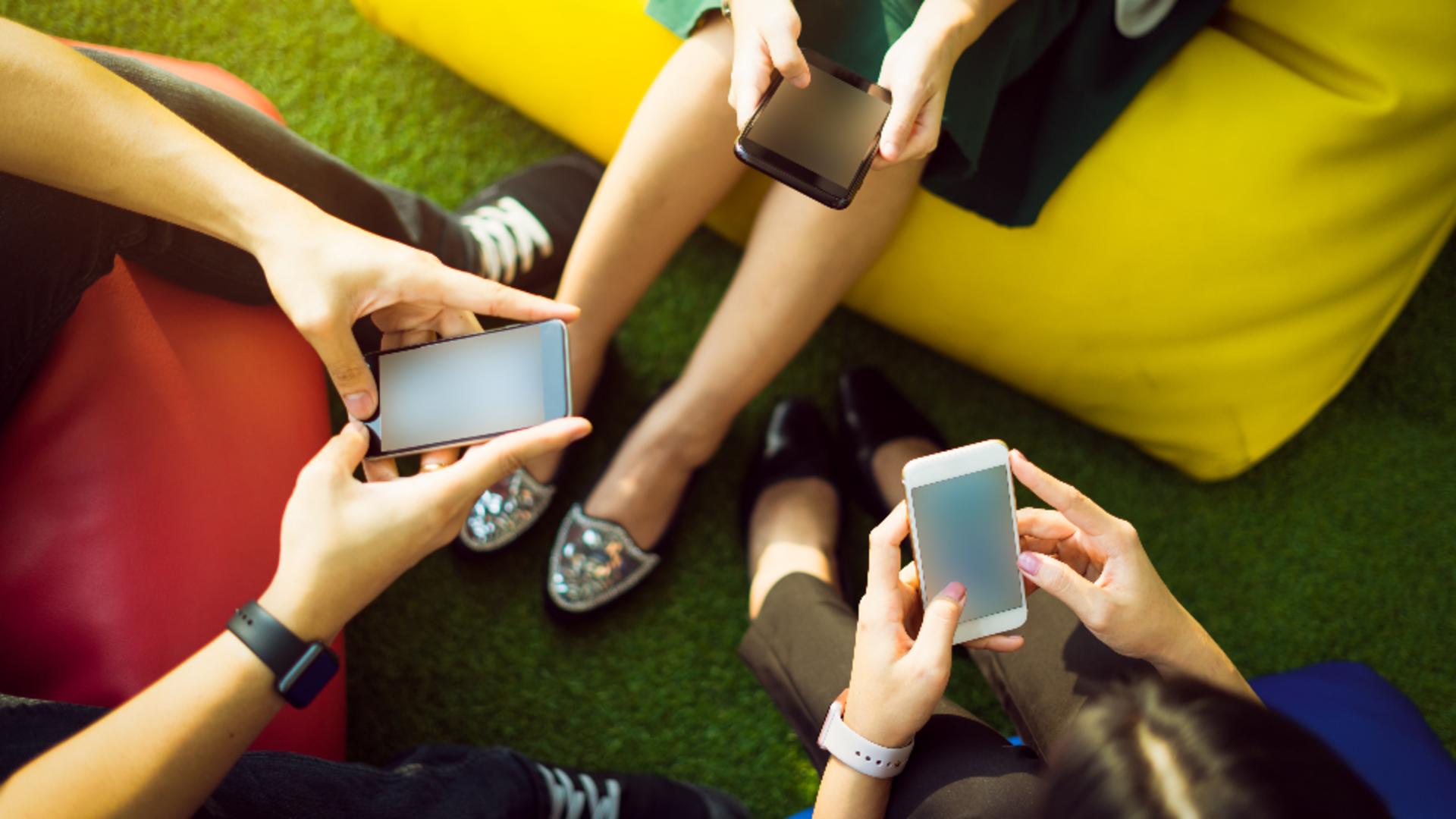 Aplicația care amenință să detronzeze WhatsApp: Funcționează fără internet și schimbă total regulile jocului