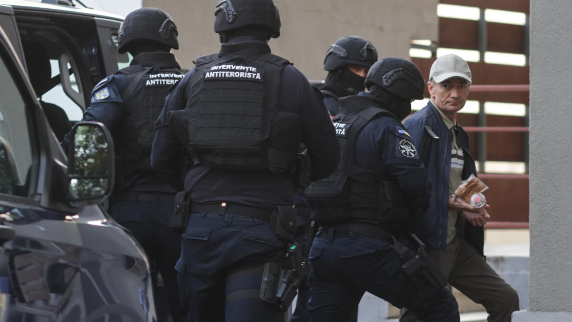 Fostul director adjunct al Serviciului de Informații și Securitate, arestat preventiv. Foto: Inquam