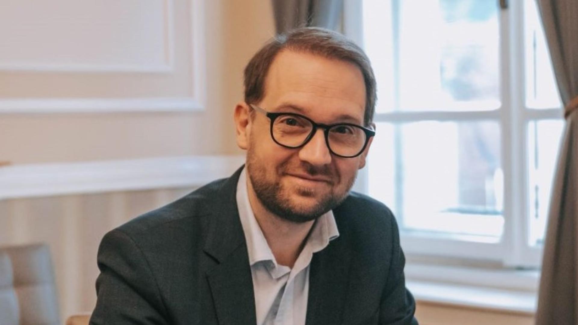 Față de proiectul din vară s-au mai taiat 20 de posturi