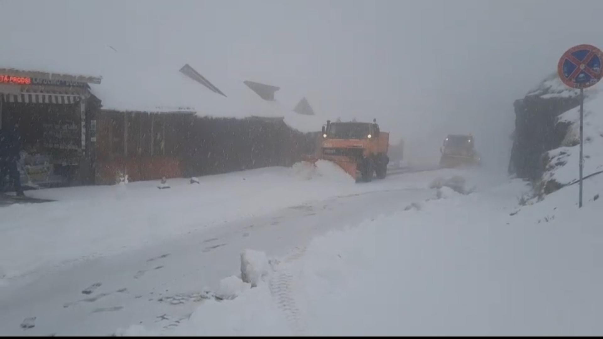 Prima ninsoare la munte: recomandările Salvamont Sibiu pentru o drumeție în siguranță/ Foto: Meteoplus