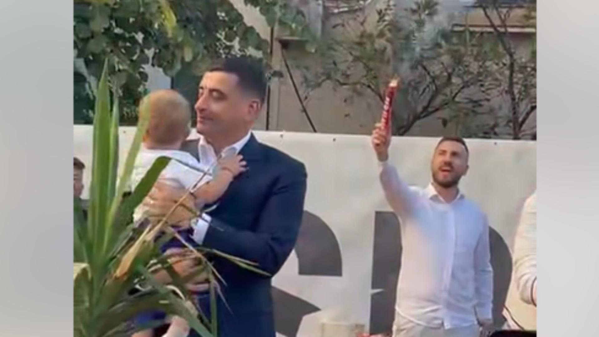 George Simion, sărbătorit de români. Imagini emoționante/ Captură video