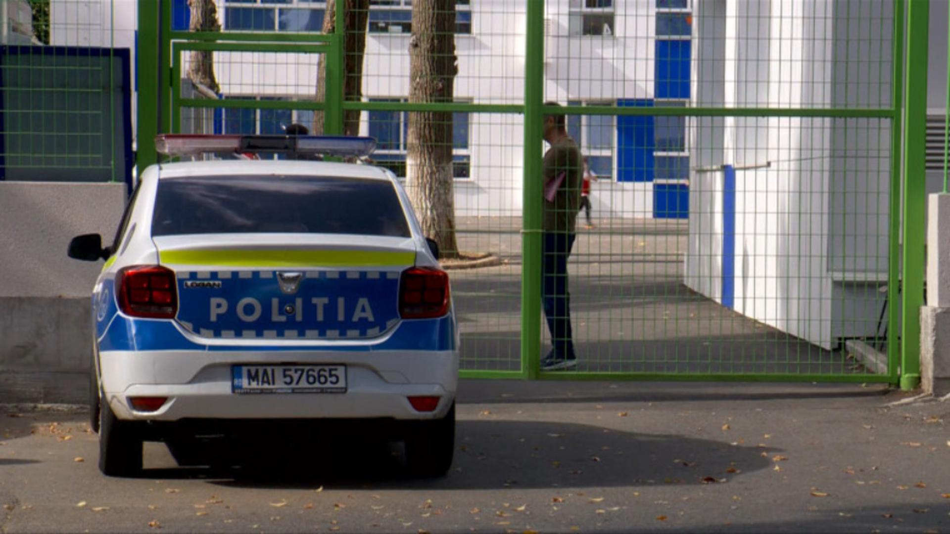  Elev de 15 ani, lovit de un coleg pe podul din apropierea liceului din Crișcior. Poliția a intervenit