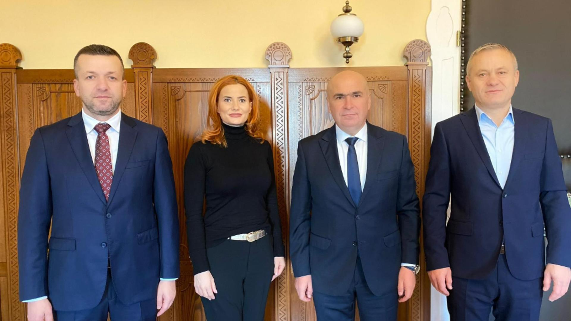 Ilie Bolojan, alături de protejata sa, Arina Moș. Foto/FB