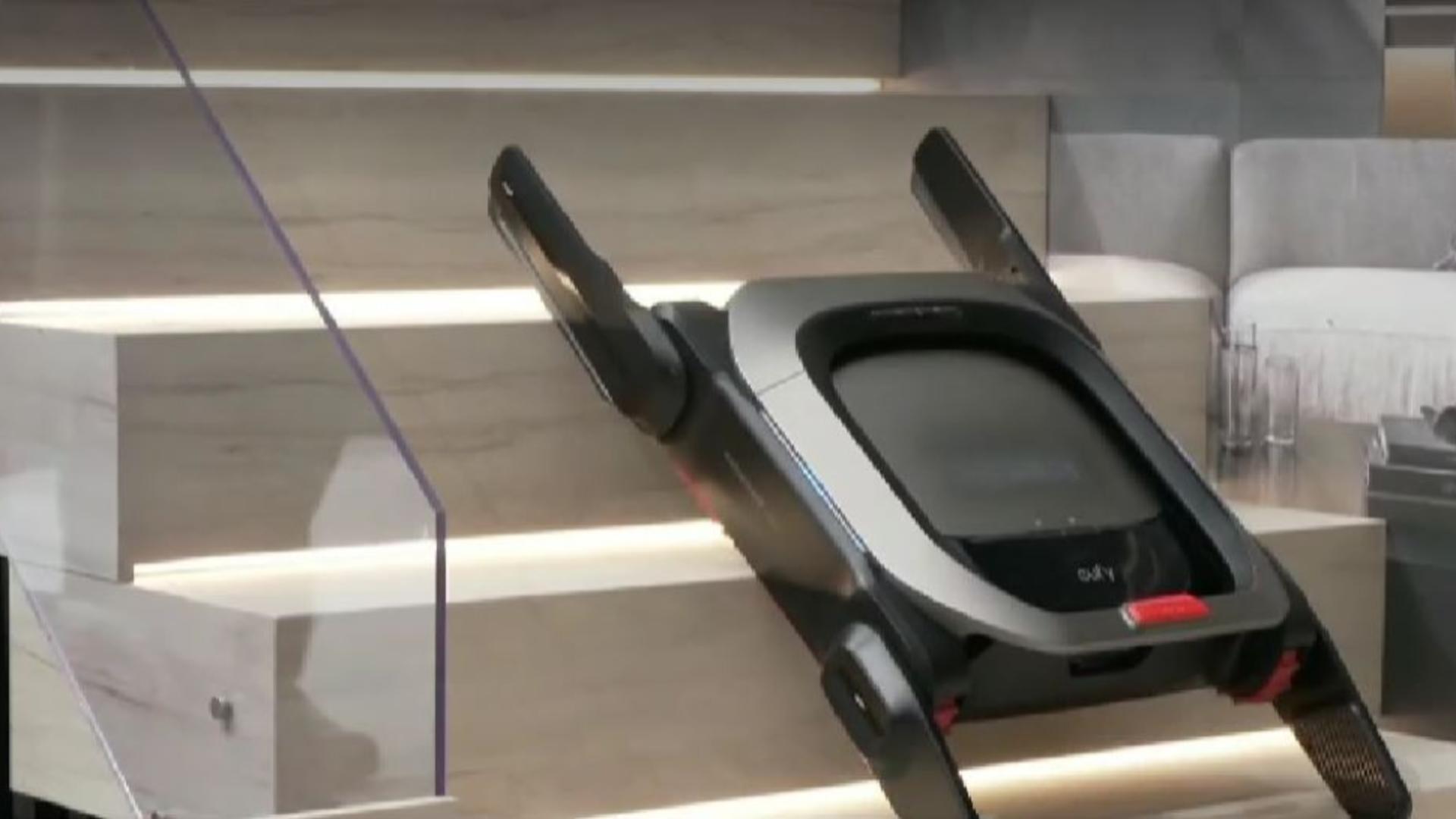 Tehnologie la cel mai înalt nivel! Ochelari care traduc instant și un aspirator ce urcă scările: inovațiile spectaculoase prezentate la cel mai mare târg tech 