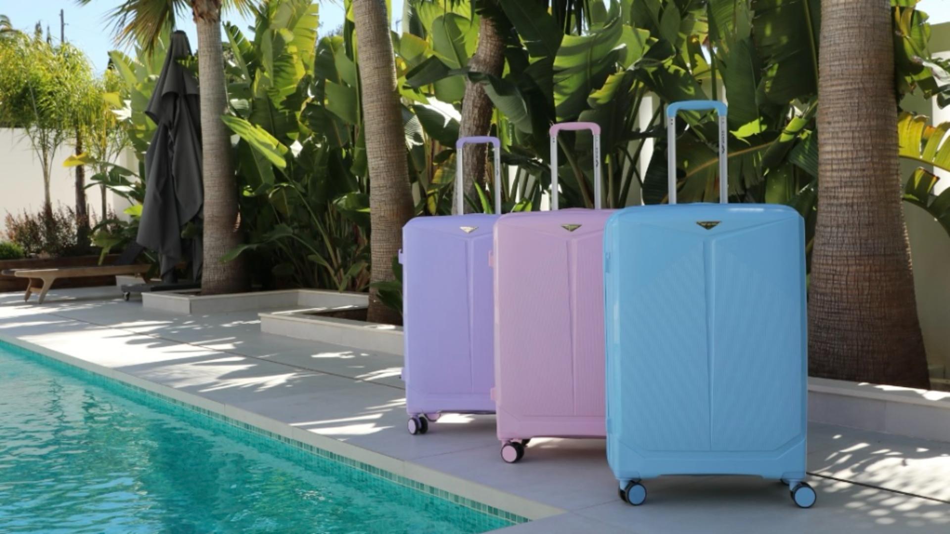 Ce avantaje ai când călătorești doar cu bagaj de mână? 