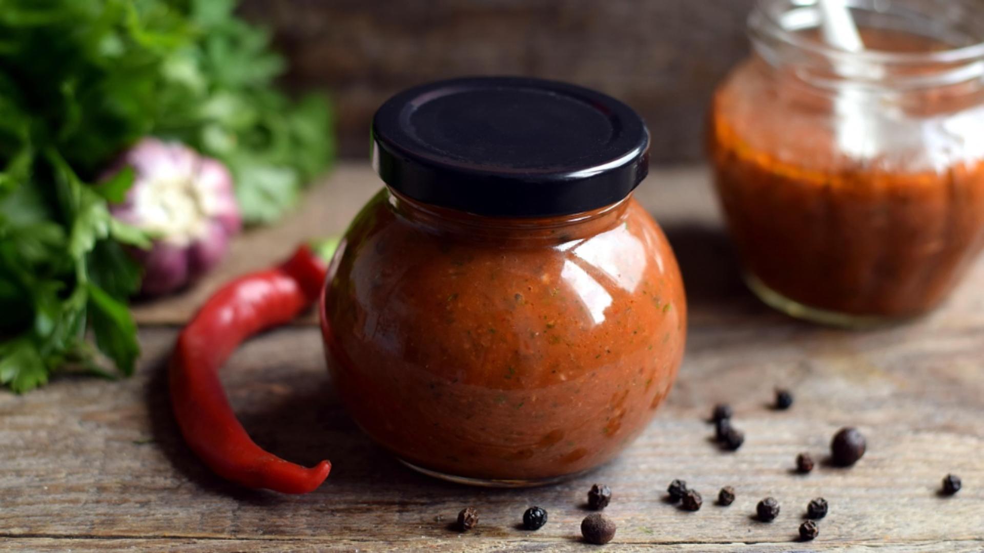 Condimentele secrete din zacusca bunicii: ce nu trebuie să lipsească pentru un gust autentic