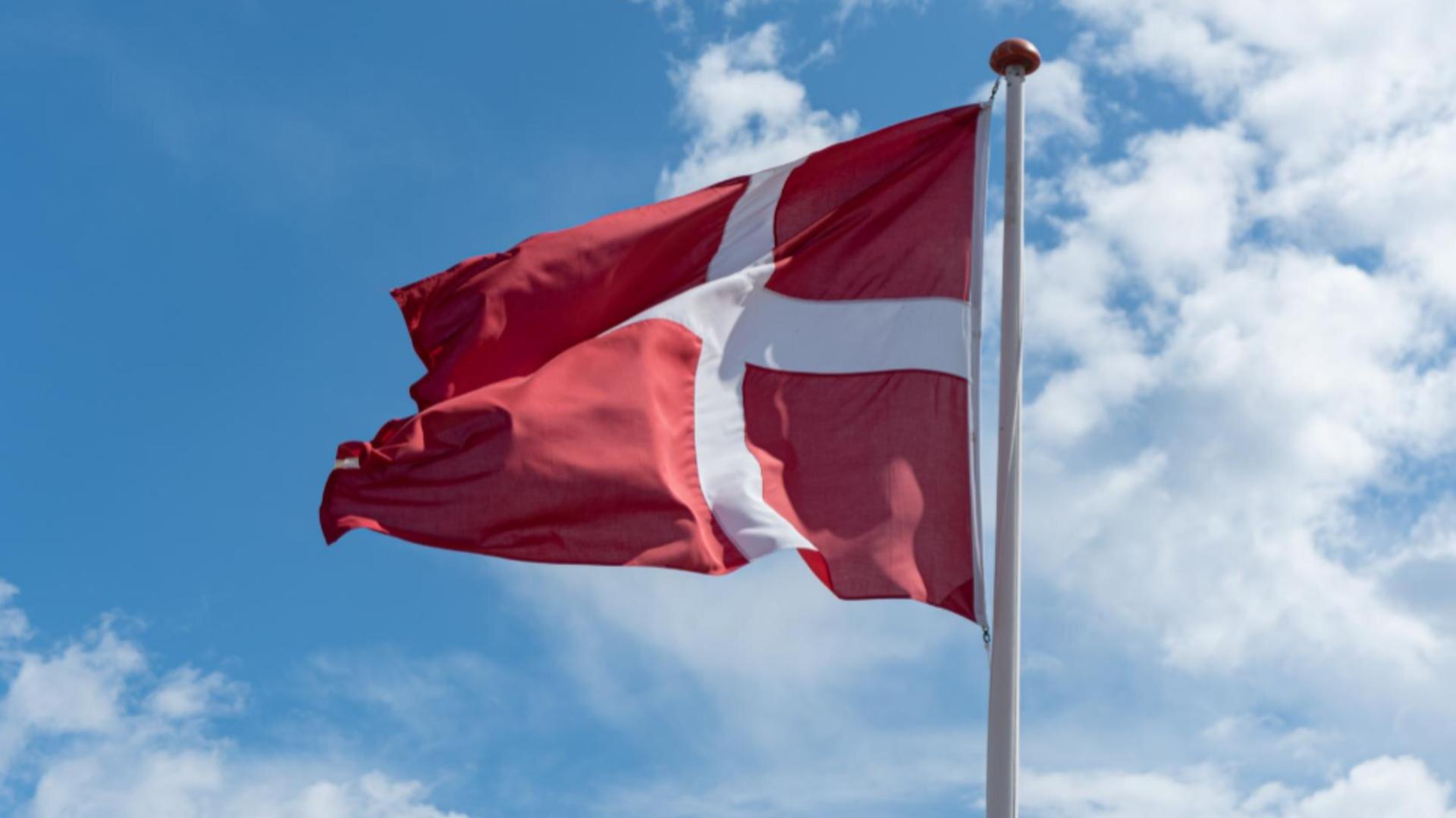 Panică în Danemarca: drone misterioase au survolat cea mai mare bază militară a țării, Karup