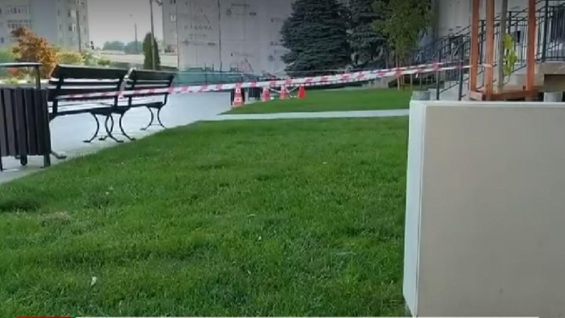 Noi detalii în cazul copilului de un an și jumătate, electrocutat de un proiector din Piața Civică. Primarul: „Nu trebuia să fie sub tensiune”