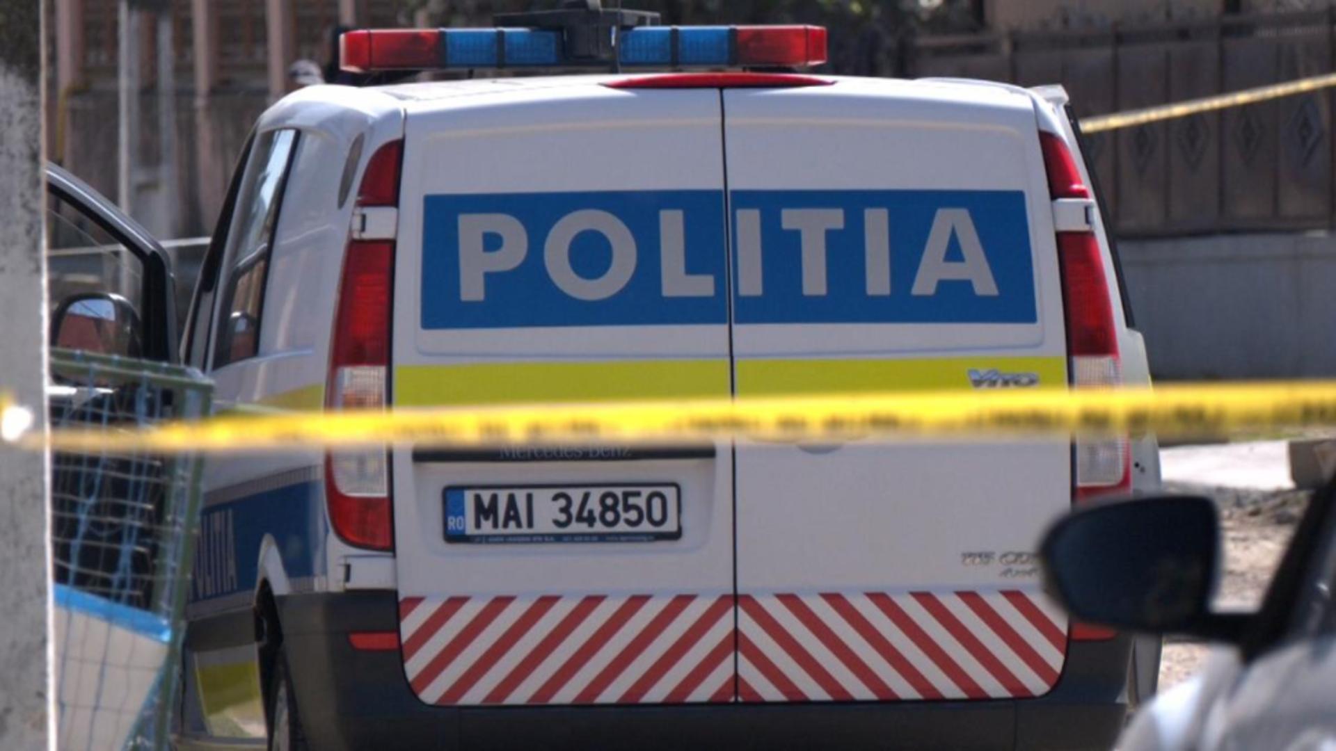 Tragedie la Sovata: o fetiță de 7 ani a murit strivită de un dulap, în propria casă, în timp ce se afla în grija fratelui