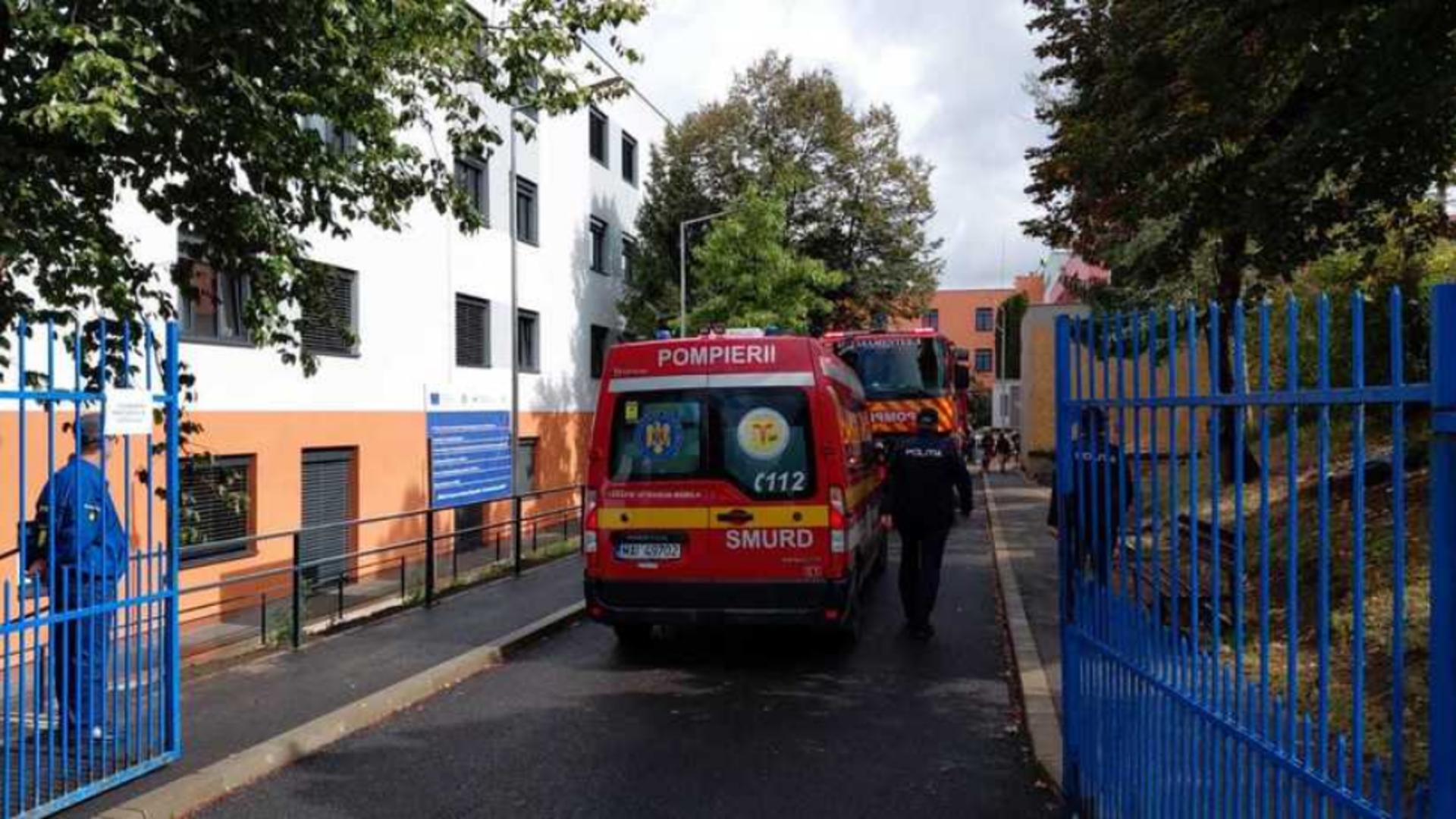 Incendiu la o școală din Cluj-Napoca. Aproximativ 630 de elevi s-au autoevacuat