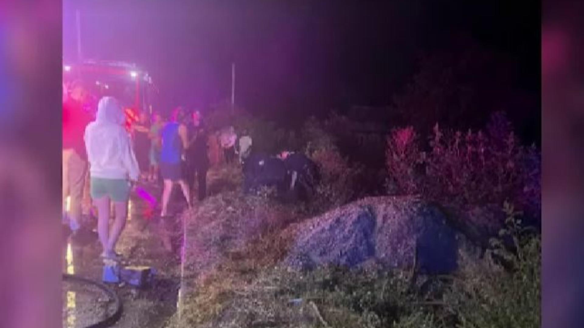 Intervenție cu incidente la un incendiu: un bărbat băut le-a încurcat munca pompierilor