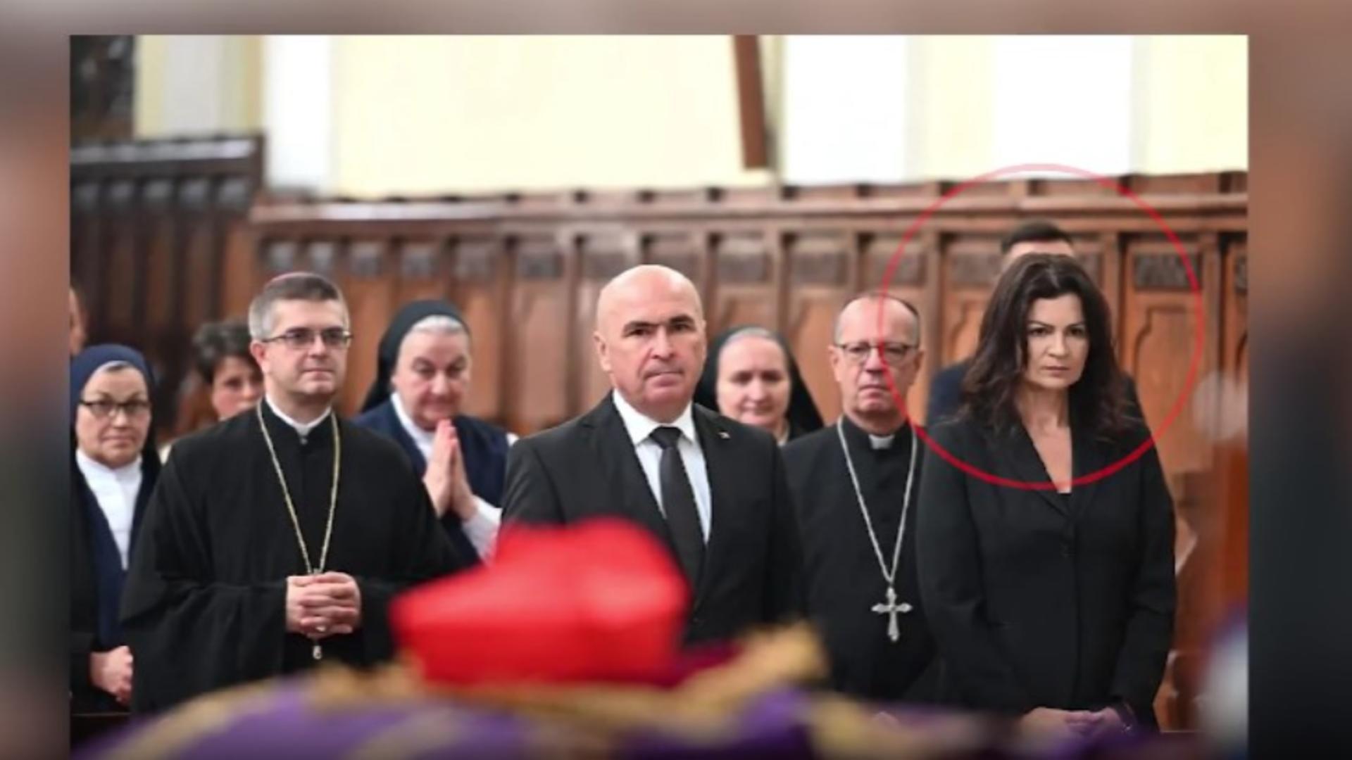 Ilie Bolojan a apărut prima oară public alături de iubită. Premierul evită să vorbească despre tragedia de la Iași