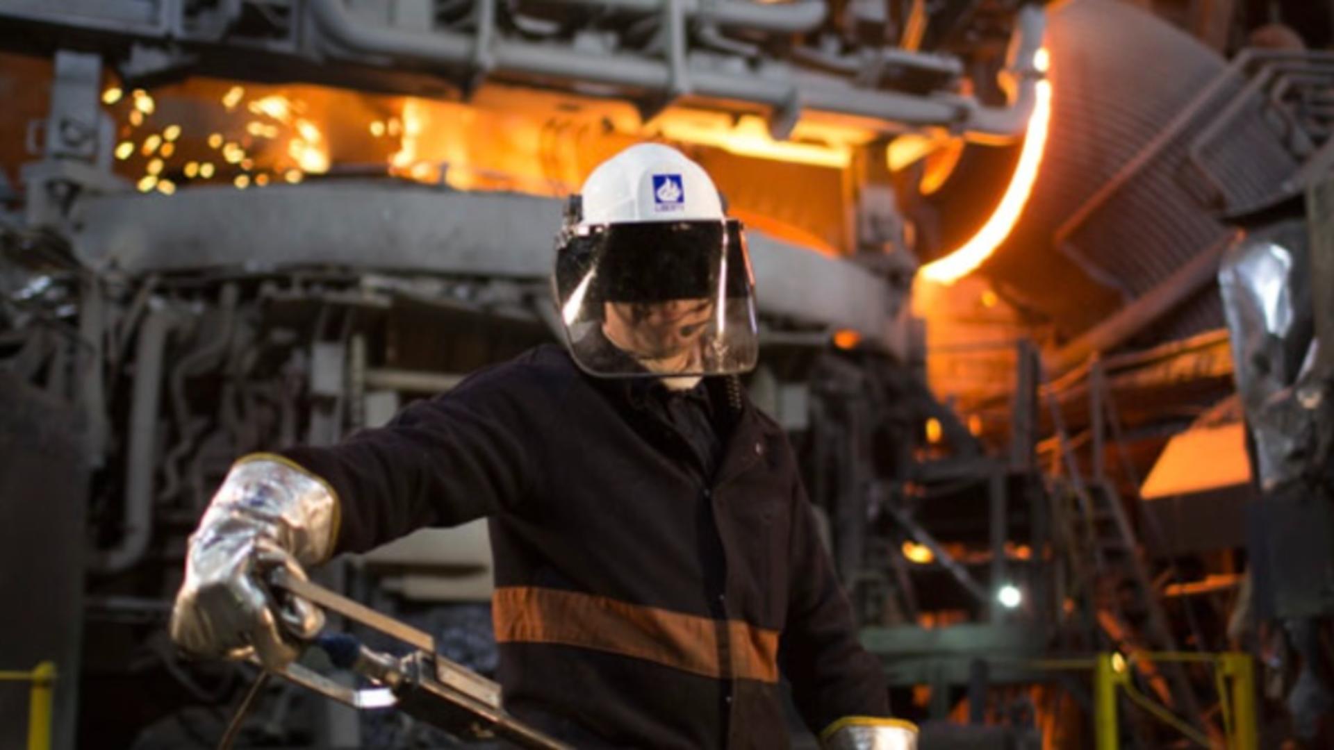 Cel mai mare combinat din țară, în prag de dezastru. Toţi cei 3.300 de angajaţi rămaşi sunt în şomaj generalizat