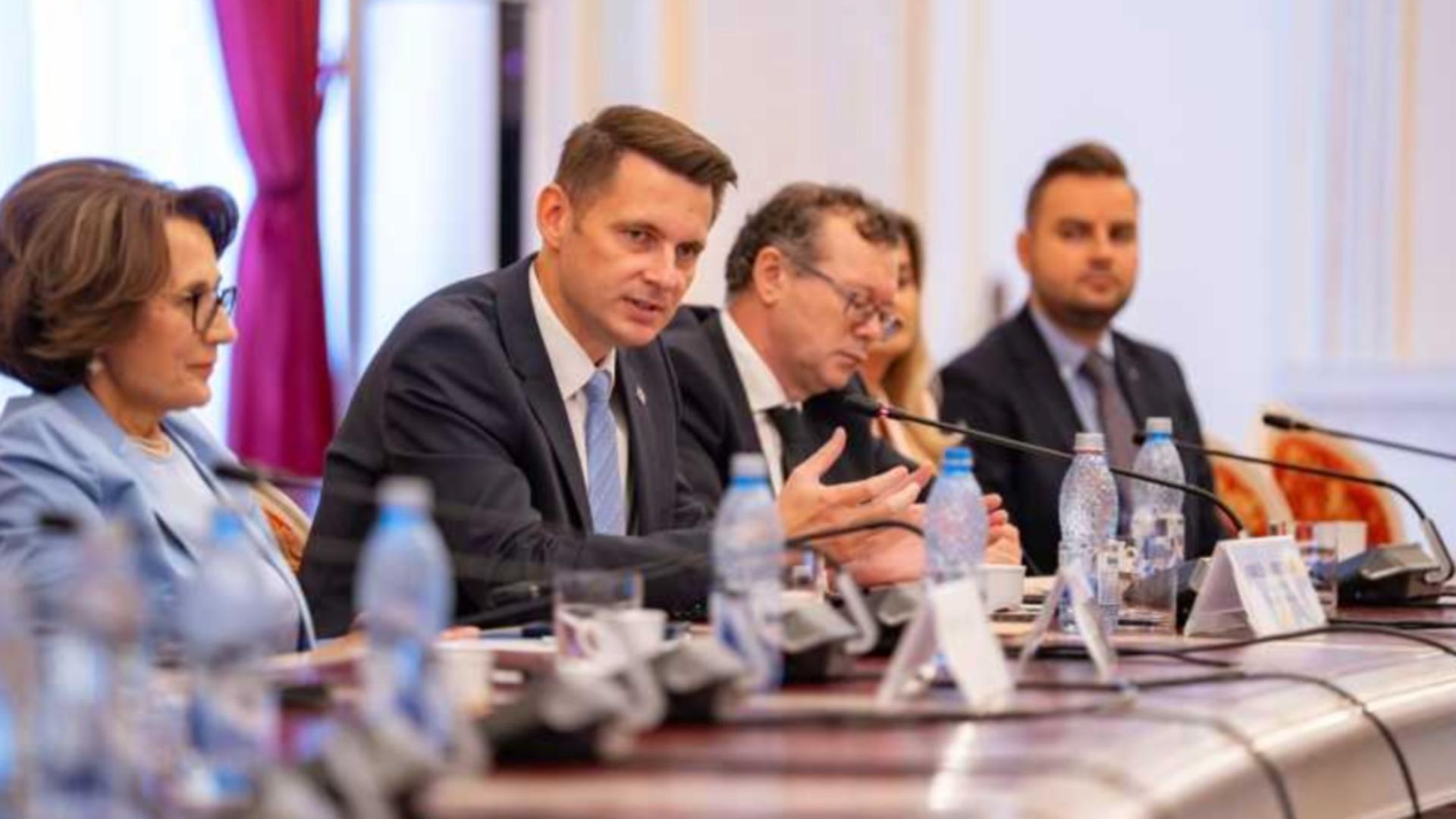 Abrudean: România ar putea avea un centru de dezvoltare a sistemelor aeriene fără pilot 